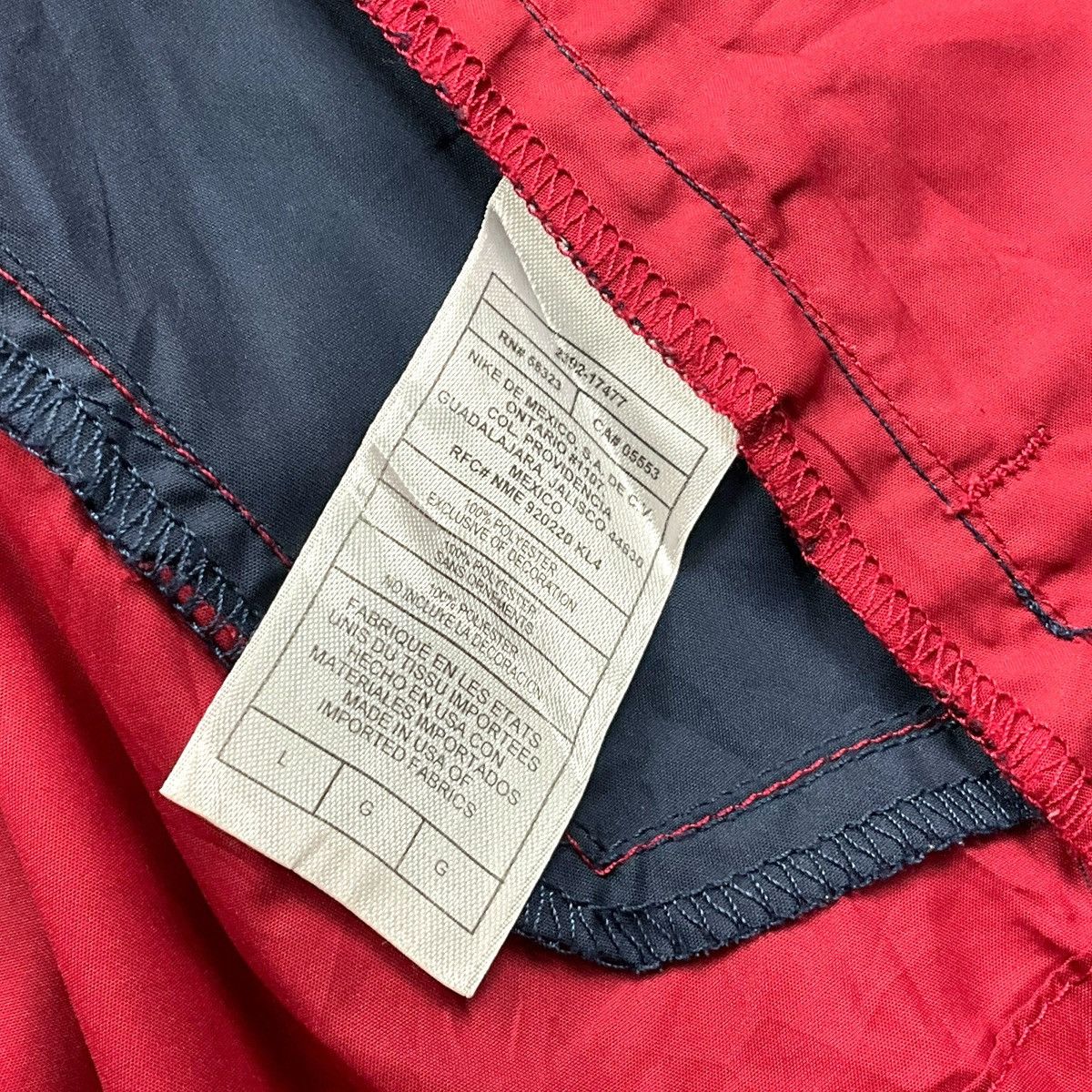 Nike Nike Windbreaker USA Track&Field Y2K Olympic Red Jacket Size US L / EU 52-54 / 3 - 24 Thumbnail