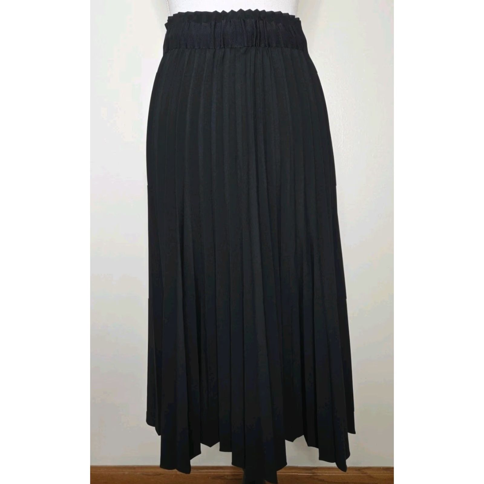 Athleta Athleta Women's Skirt XS Black Knee Length Pleated A-Line Midi Hayes Size 26" / US 2 / IT 38 - 3 Thumbnail