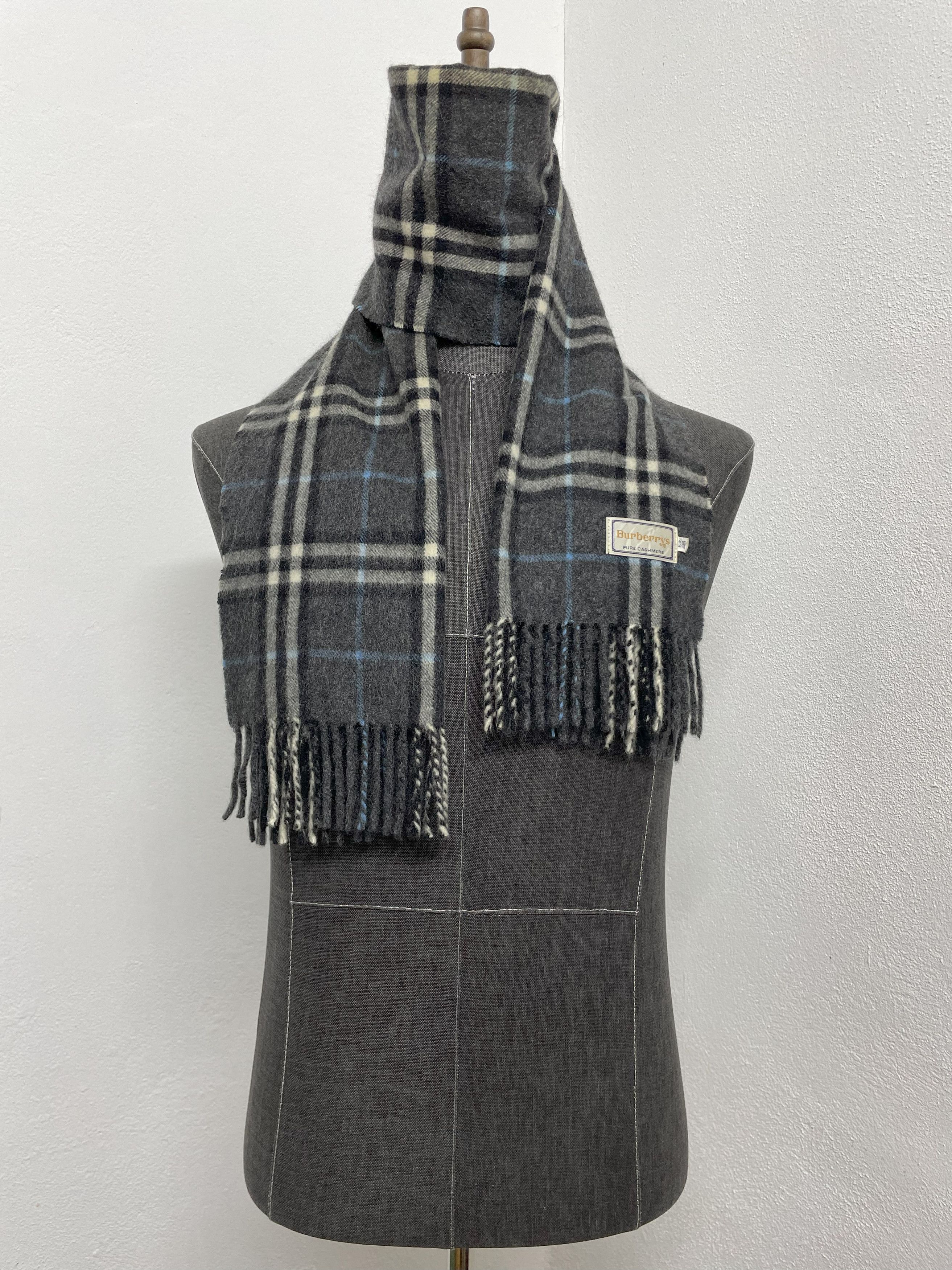 Burberry Scarf / Muffler - 6161