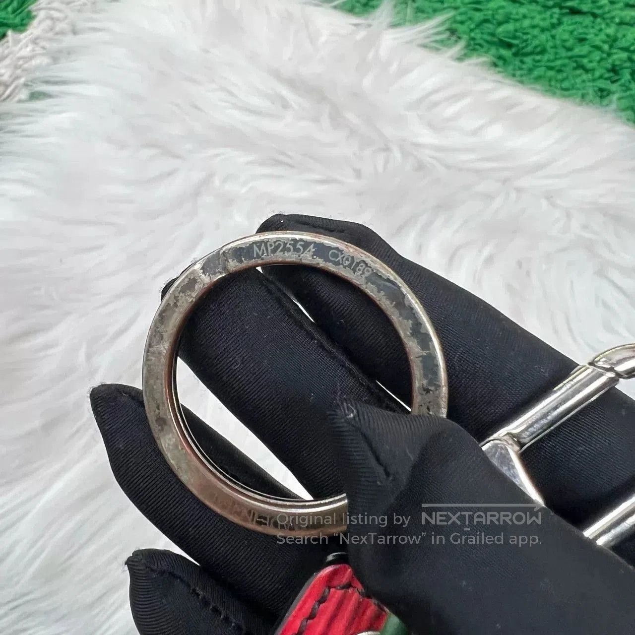 Louis Vuitton Louis Vuitton Leather Letter Keychain. Size ONE SIZE - 3 Thumbnail