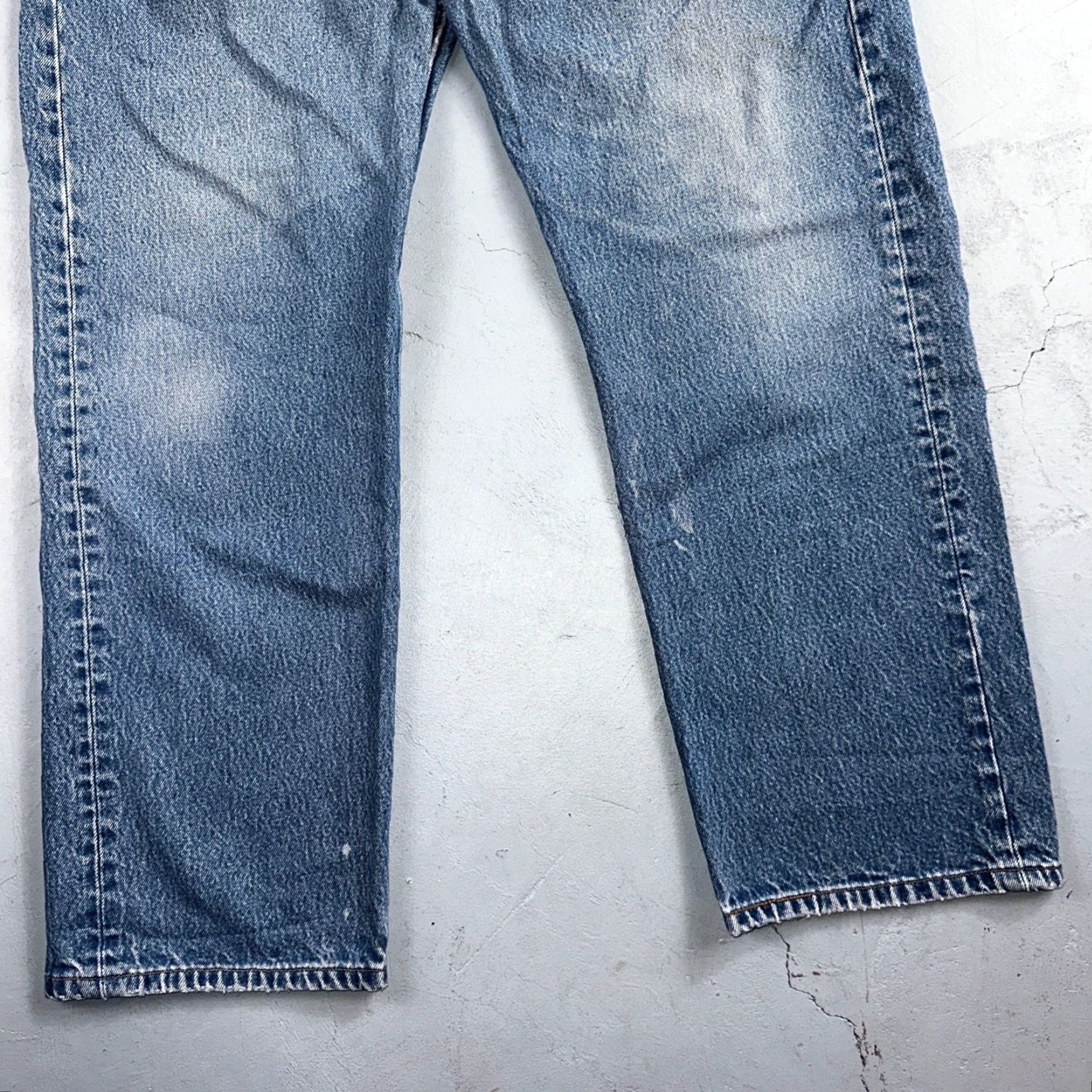 Levi's VINTAGE Levi's 501 Jeans - Straight Leg - Denim Blue - 42x32 - Mid Rise - Mens - 90s USA Theme - Regular Inseam 32 Size US 42 / EU 58 - 3 Thumbnail