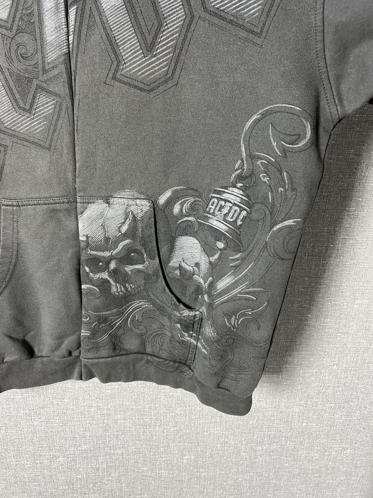 Liquid Blue Vintage ACDC Liquid Blue Skulls Logo Hoodie All Over Printed Size US XL / EU 56 / 4 - 7 Thumbnail