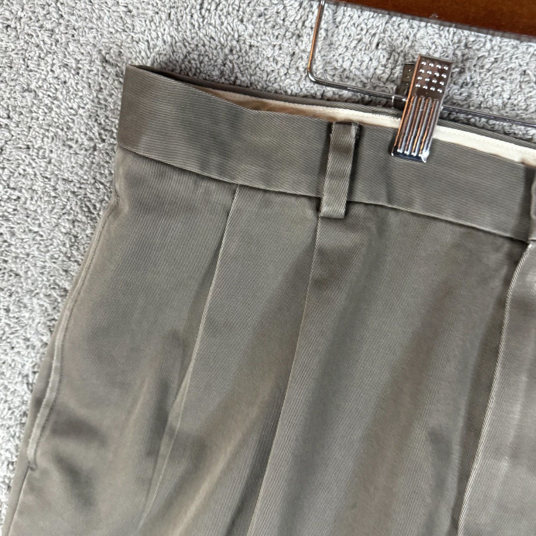 Brooks Brothers Brooks Brothers Chino Pants Mens 38x30 Khaki Advantage Elliott Pleated Cuffed Pockets Regular 100% Cotton Brown/Green Men Size US 38 / EU 54 - 2 Thumbnail