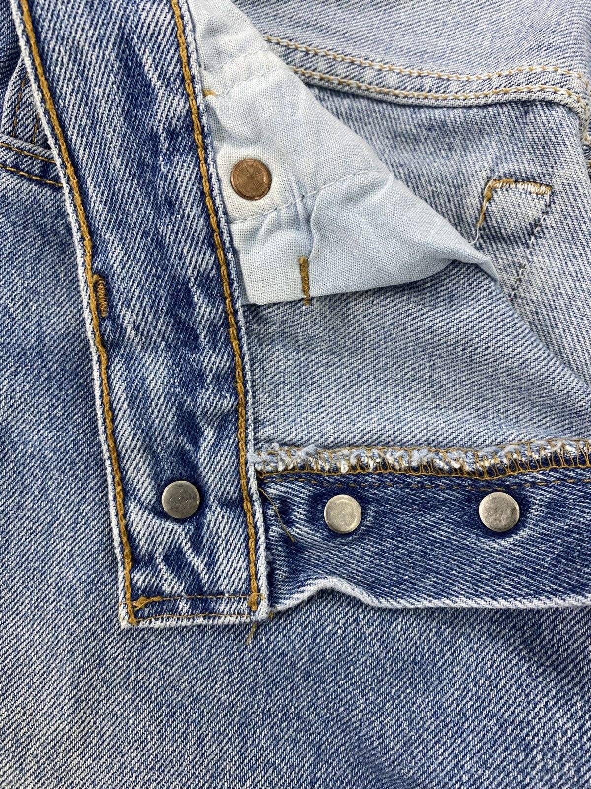 Levi's Vintage Clothing 🇺🇸1990s Vintage Levis 501 USA Straight 32x33 Light Blue Jeans Size US 30 / EU 46 - 11 Thumbnail