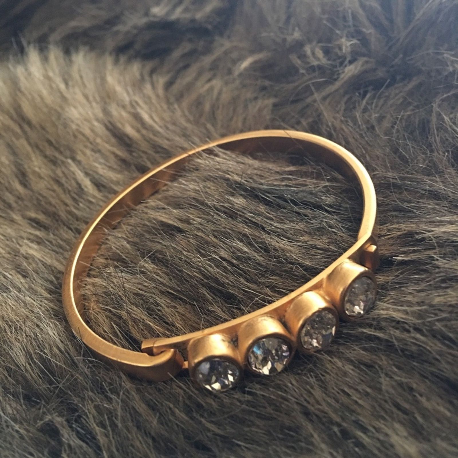 Vintage Vintage matte gold tone clear crystal bracelet Size ONE SIZE - 1 Thumbnail