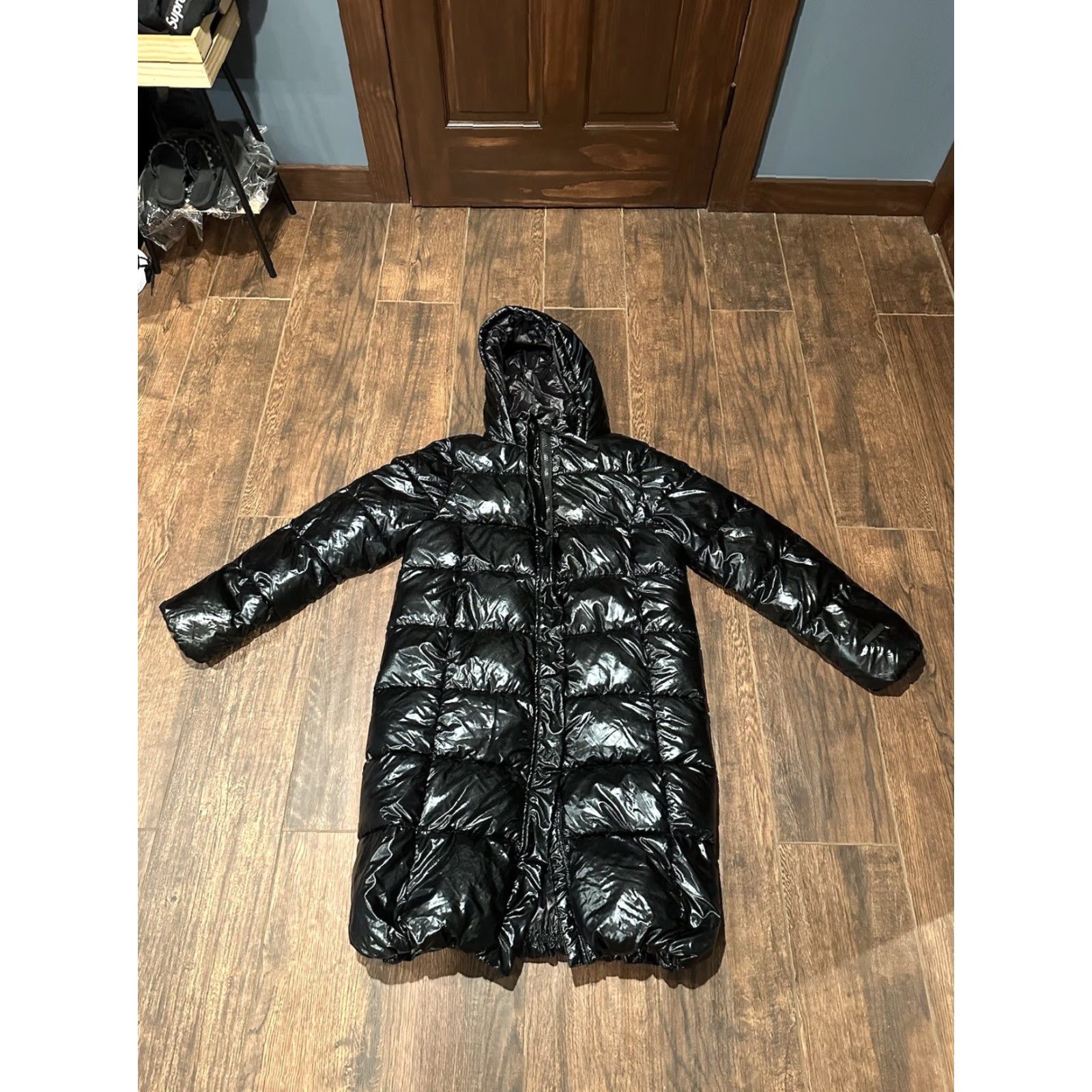 Juicy Couture VINTAGE Juicy Couture black label puffer coat parka Down Blend size Large Coat Parka Women Long Black Logo Hooded Insulated Waterproof Zip Size L / US 10 / IT 46 - 2 Thumbnail