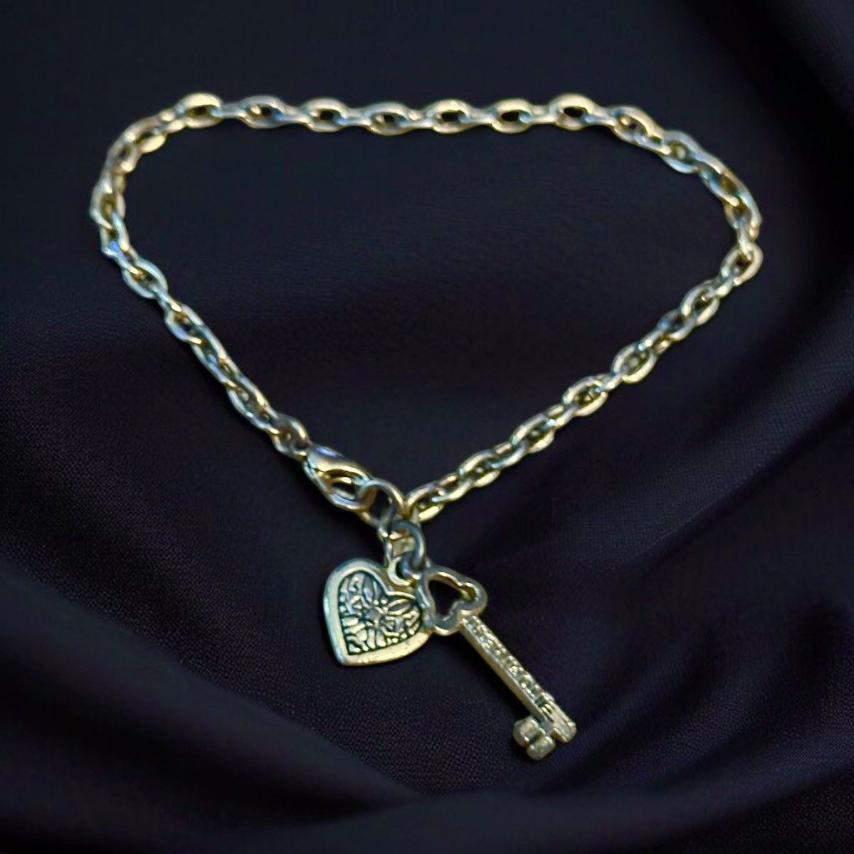 Other Gold tone Key to my Heart charm bracelet Size ONE SIZE - 1 Thumbnail