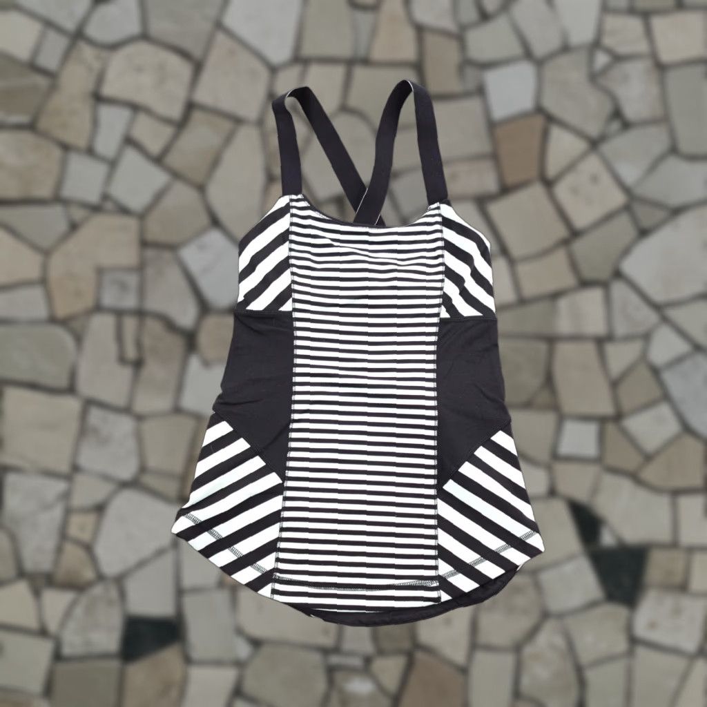 Lululemon Lululemon Tank Top Womens 4 Black Blue Stripe Built-In Bra Yoga Shirt Crossback Sleeveless Camisole Shirt Womens Size S / US 4 / IT 40 - 1 Thumbnail