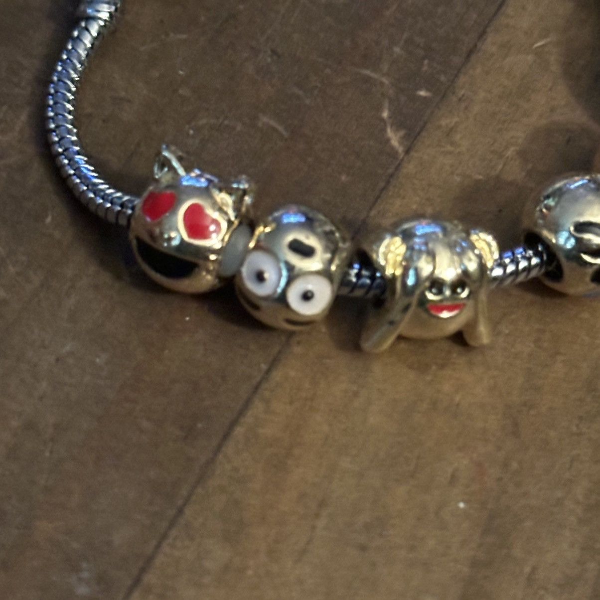 Other Two tone emoji sliding bead charm bracelet Size ONE SIZE - 7 Thumbnail