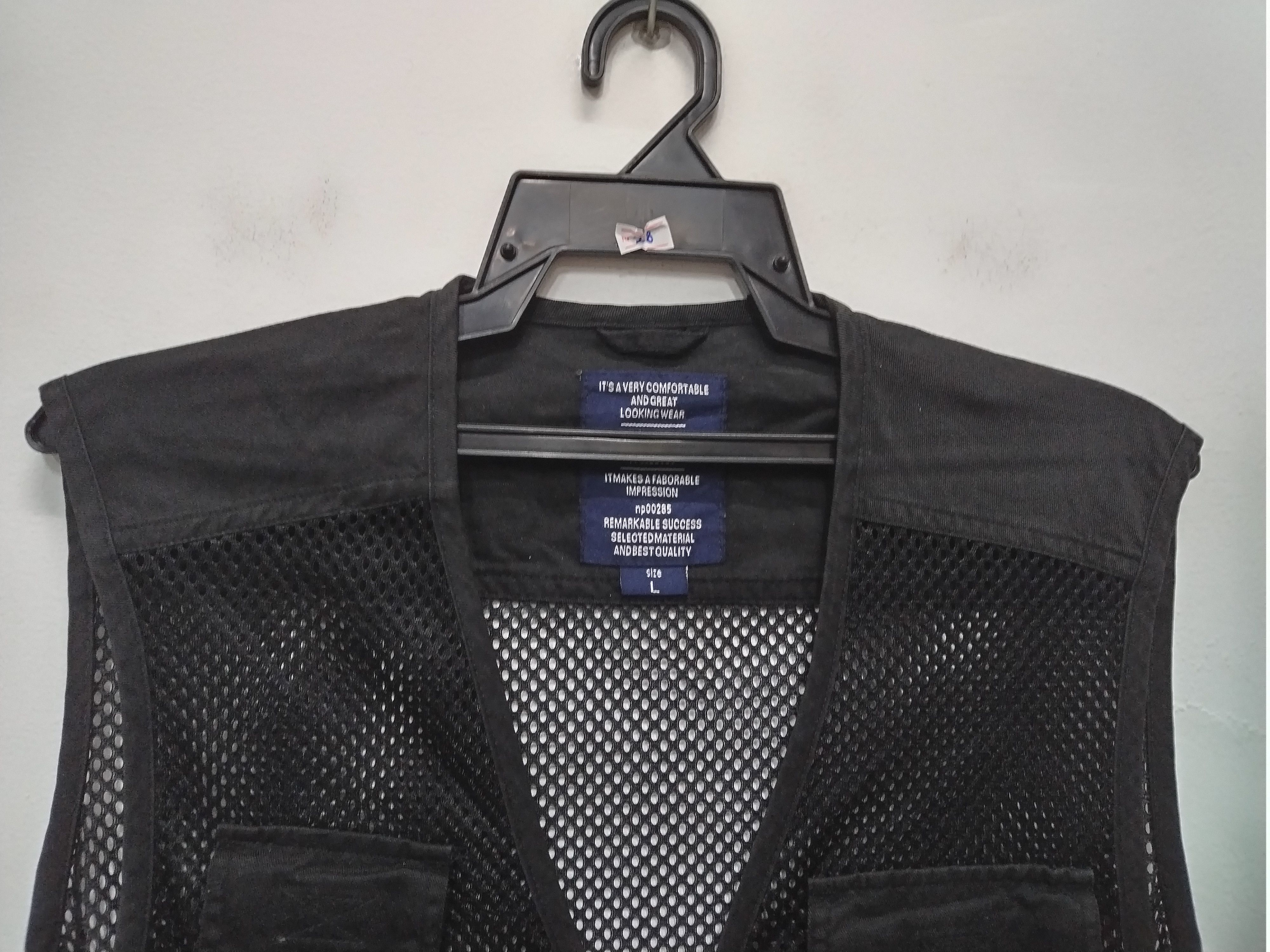 Outdoor Research 3 PCS NICE DESIGN UTILITY CASUAL VESTS NETTING AND CAMOO Size US L / EU 52-54 / 3 - 11 Thumbnail