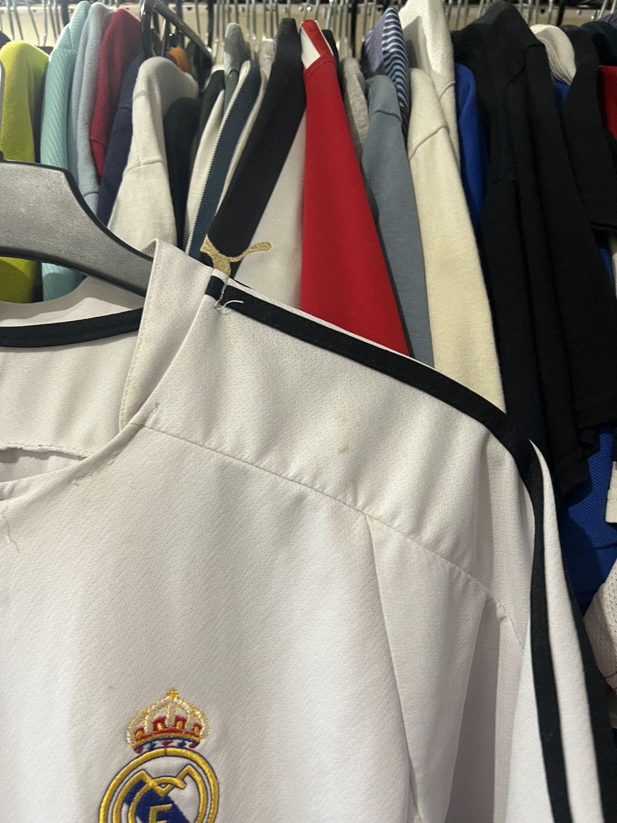 Adidas 2003/2004 VINTAGE ADIDAS REAL MADRID HIME FOOTBALL SHIRT Size US L / EU 52-54 / 3 - 8 Thumbnail