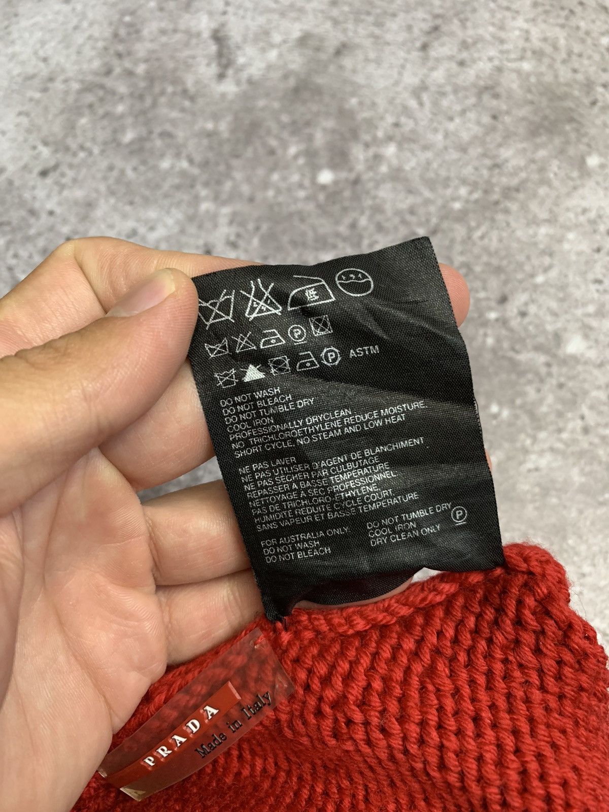 Prada × Vintage Prada Vintage Red Tab Wool Beanie Hat Size ONE SIZE - 7 Thumbnail