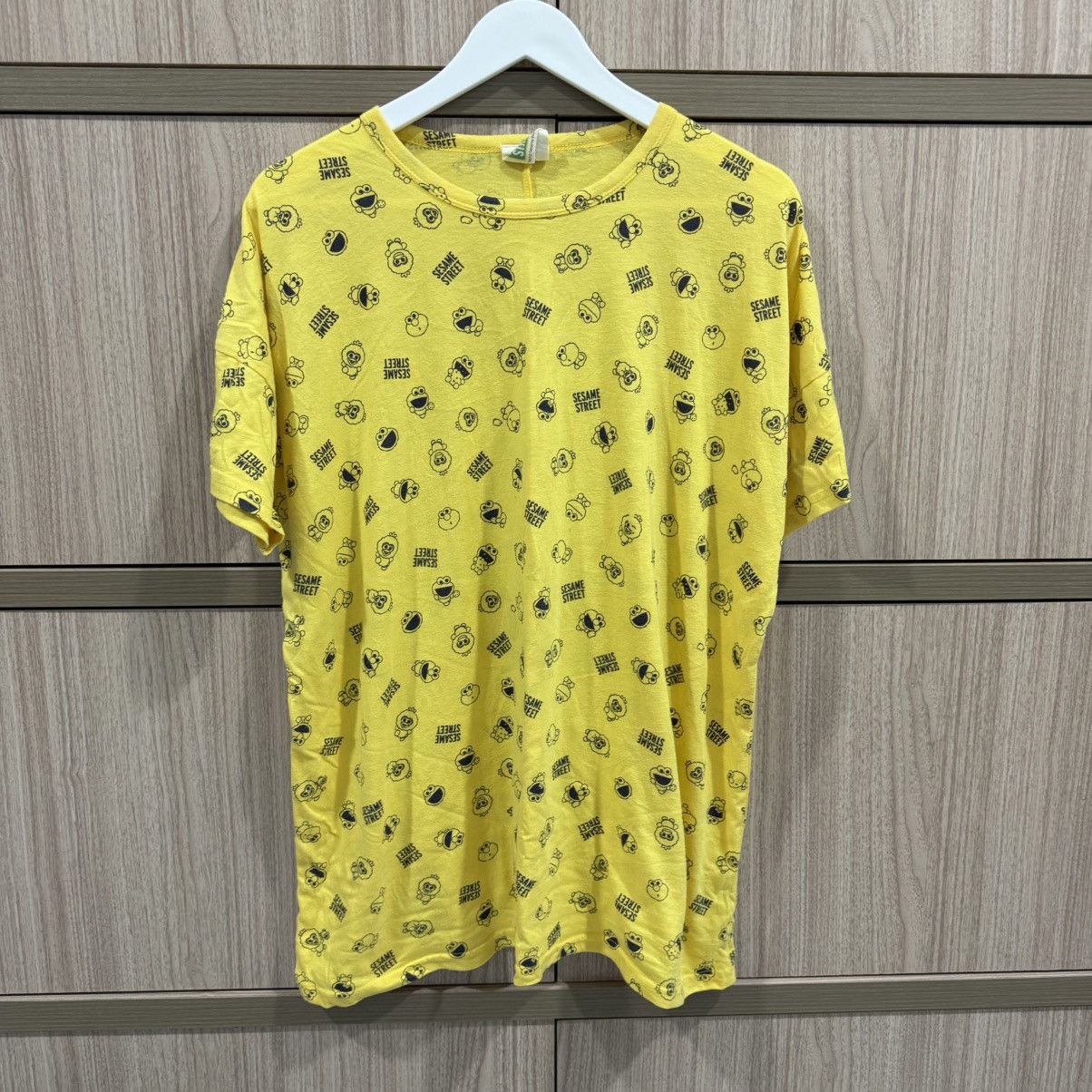 Cartoon Network Full Print Sesame Street Tee Size XL / US 12-14 / IT 48-50 - 1 Thumbnail