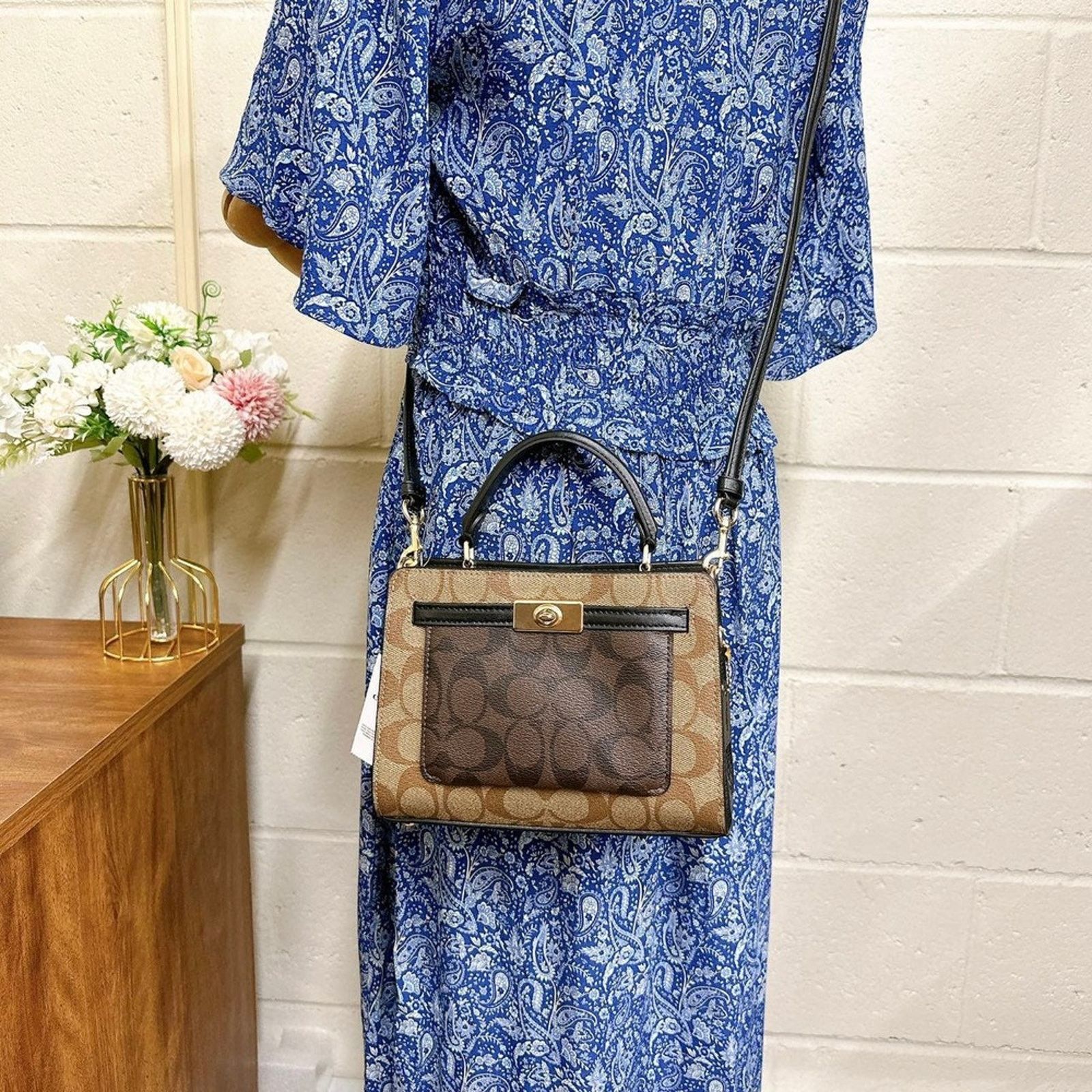 Coach Coach C8688 Mini Lane Top Handle In Blocked Signature Canvas Size ONE SIZE - 1 Thumbnail