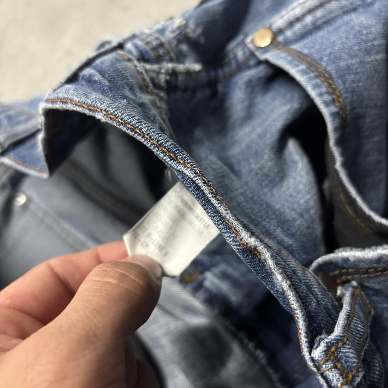 Japanese Brand × Vintage Crazy Vintage Y2K/2000s Grunge Faded Dark Wash Essential Denim Jeans! Size US 31 - 8 Thumbnail