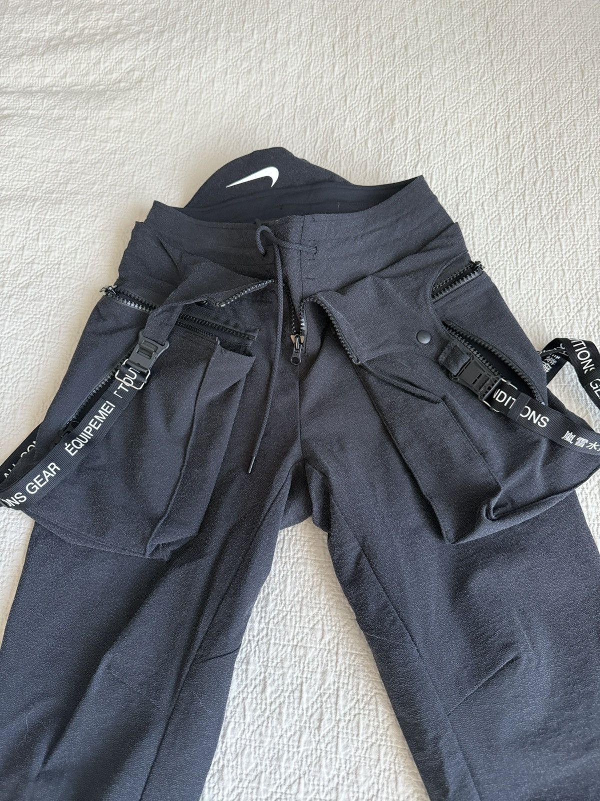 Nike ACG Nike ACG Acronym cargo pants with shorts Size 28" / US 6 / IT 42 - 4 Thumbnail