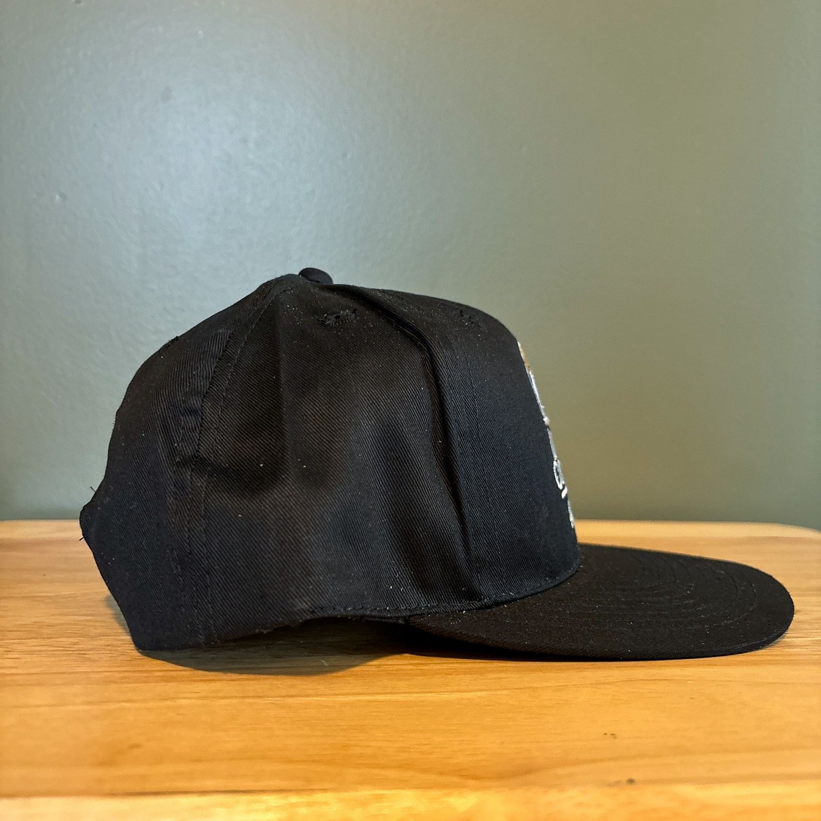 Other Vtg Kniktuk Outfitters Alaska Polar Bear Black Snapback Hat Size ONE SIZE - 3 Thumbnail