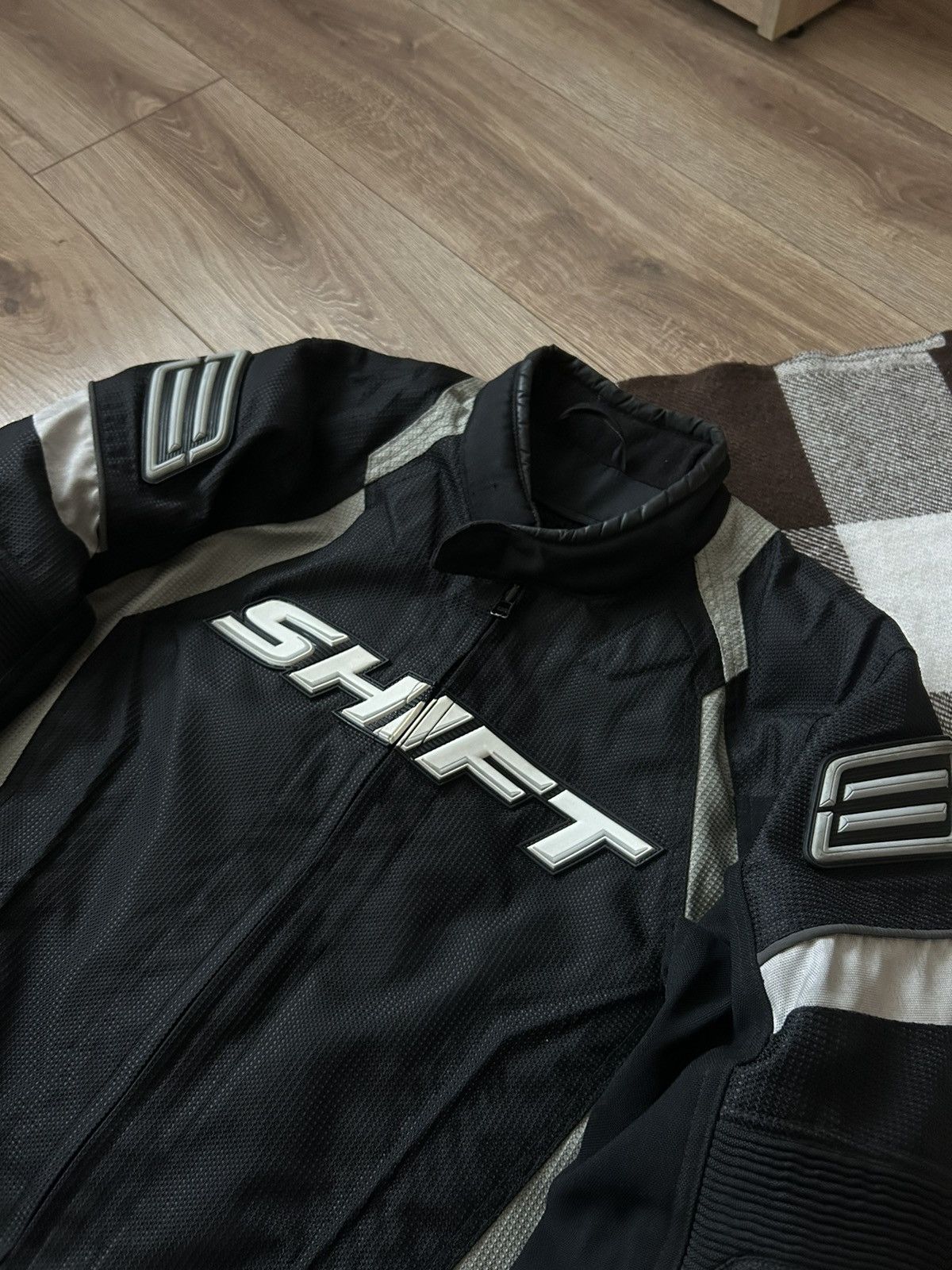 NASCAR Vintage Shift big logo racing nascar mens y2k rare Size US M / EU 48-50 / 2 - 6 Thumbnail