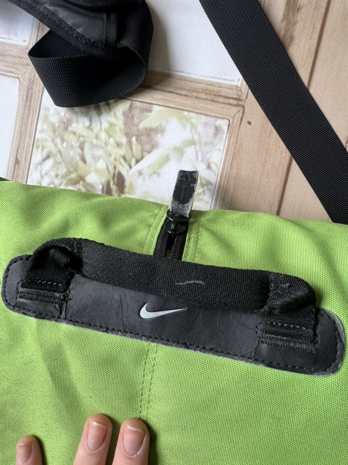 Nike Vintage Nike "I ❤️ AIR" Messenger Bag - Neon Green Size ONE SIZE - 6 Thumbnail