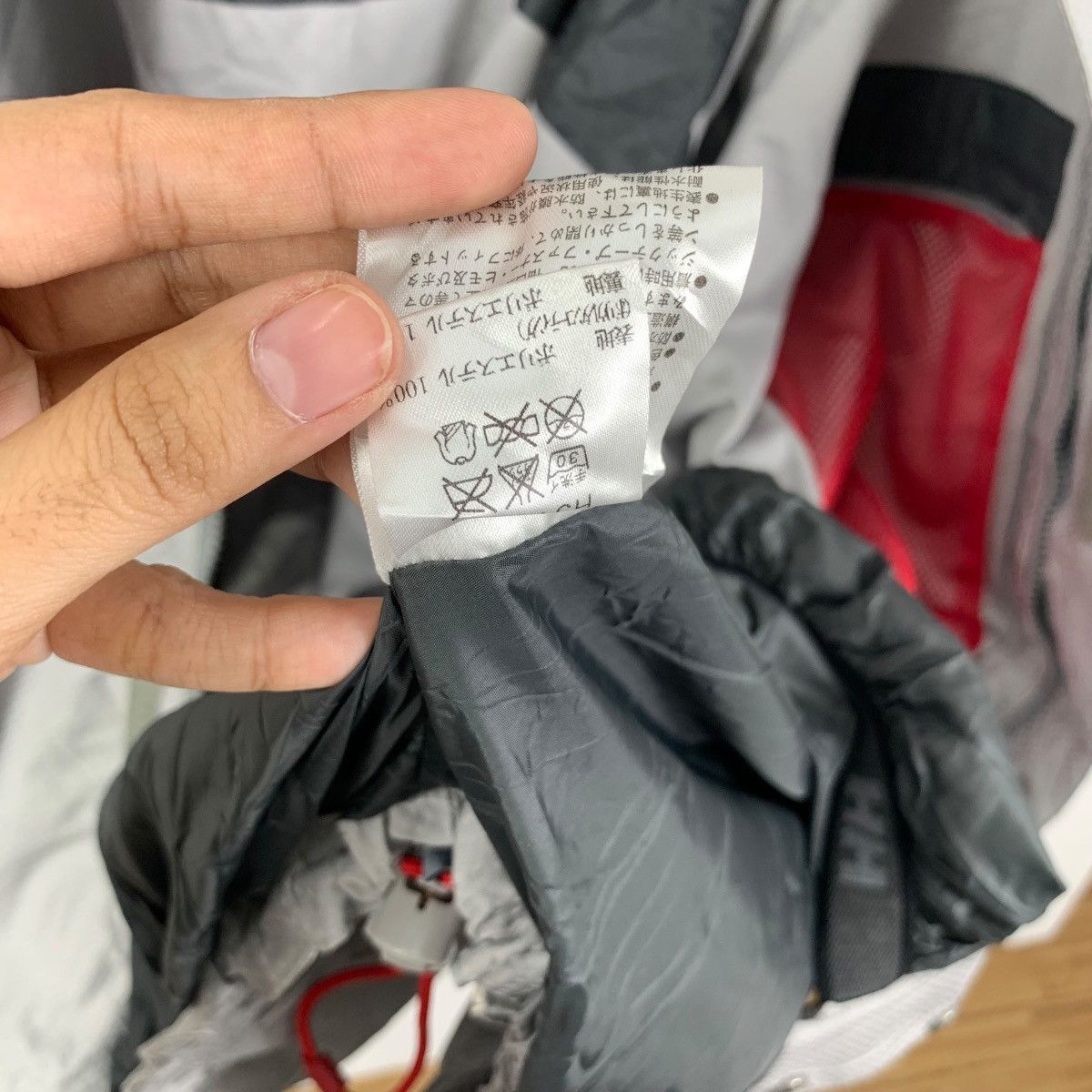 Helly Hansen Vintage HELLY HANSEN GORPCORE Technical Jacket Hoodie Size XL / US 12-14 / IT 48-50 - 13 Thumbnail