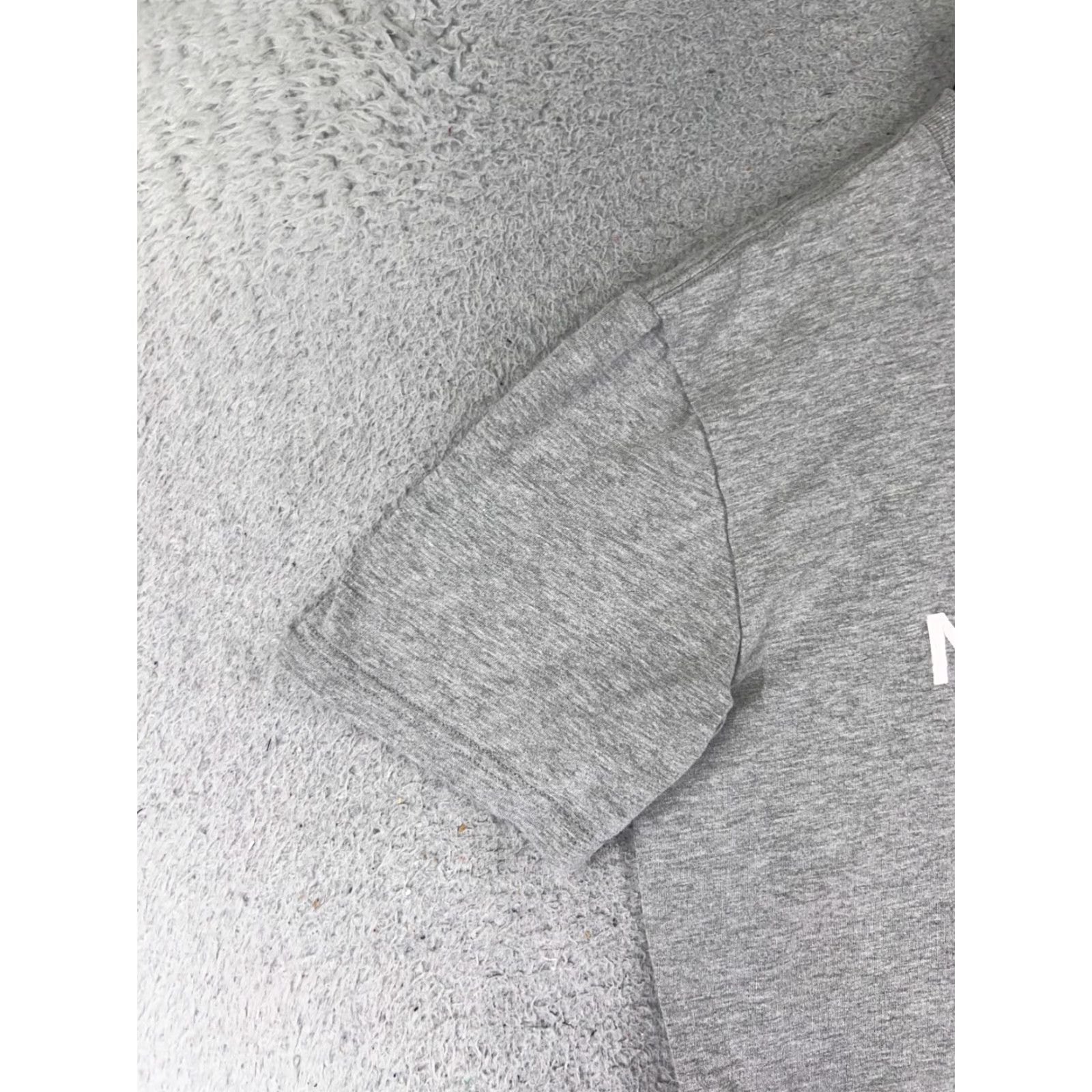 The North Face VINTAGE (no, it's not vintage) The North Face Shirt Men Small Gray Short Sleeve Crew Neck Cotton Blend Size US S / EU 44-46 / 1 - 3 Thumbnail