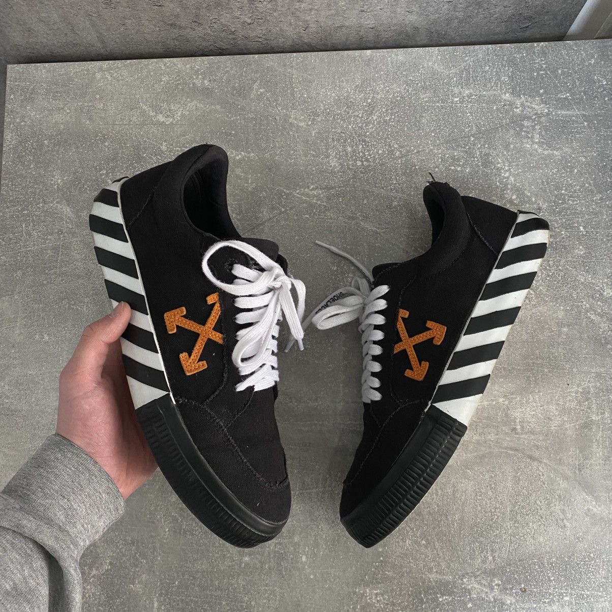 Off-White Off-White Vulcanized Low Sneakers Black Arrow Shoes Size US 10 / EU 43 - 1 Thumbnail