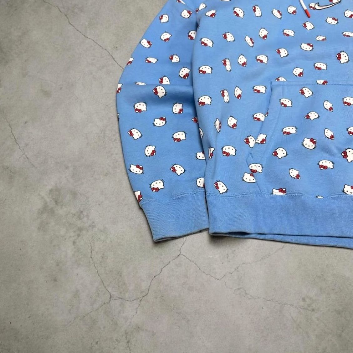 Nike Nike Hello Kitty Hoodie Womens Blue L Size L / US 10 / IT 46 - 3 Thumbnail