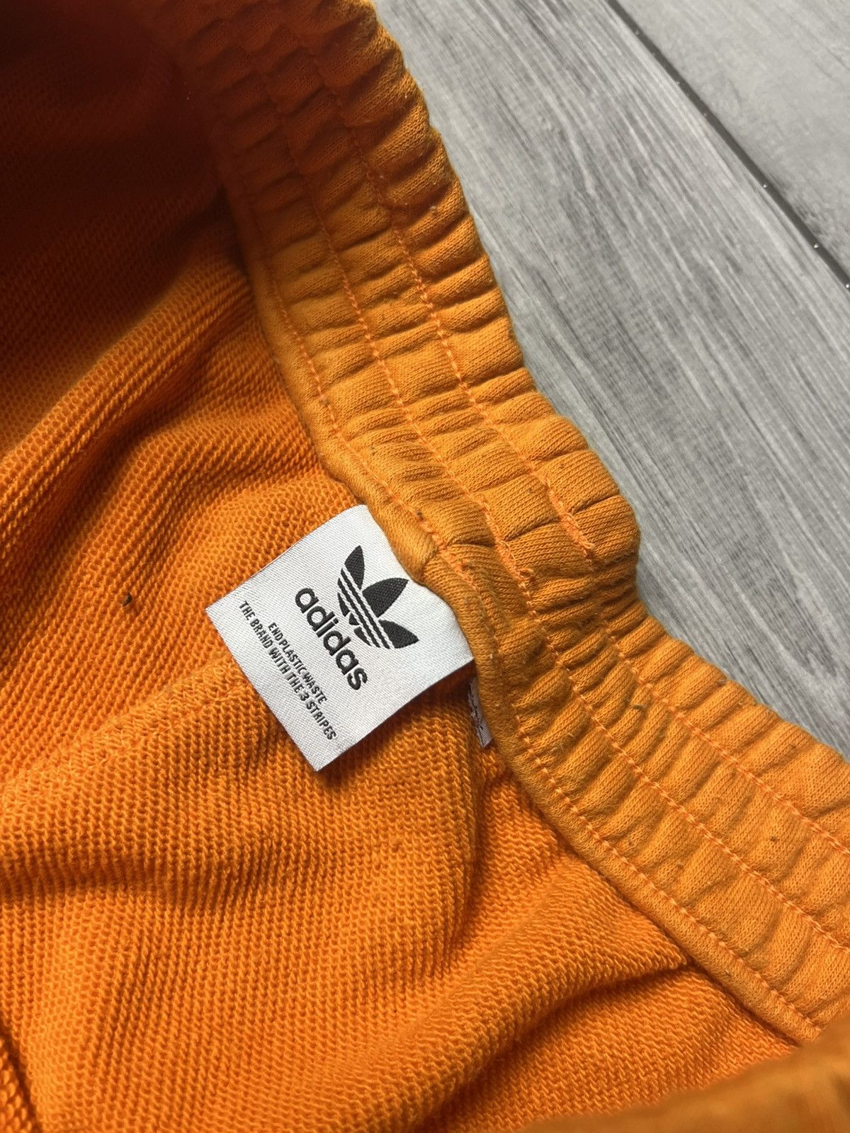Adidas Adidas sweat shorts size Large Size US 34 / EU 50 - 3 Thumbnail