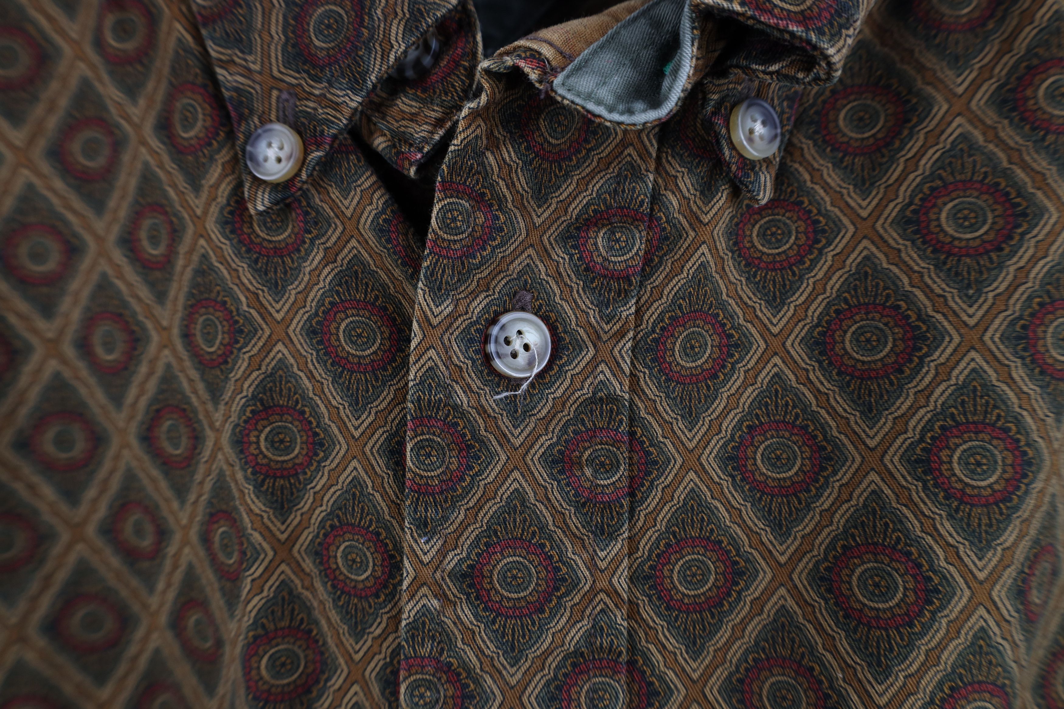Tommy Hilfiger Vintage 90s Tommy Hilfiger Tone Geometric Button Down Shirt Size US M / EU 48-50 / 2 - 7 Thumbnail