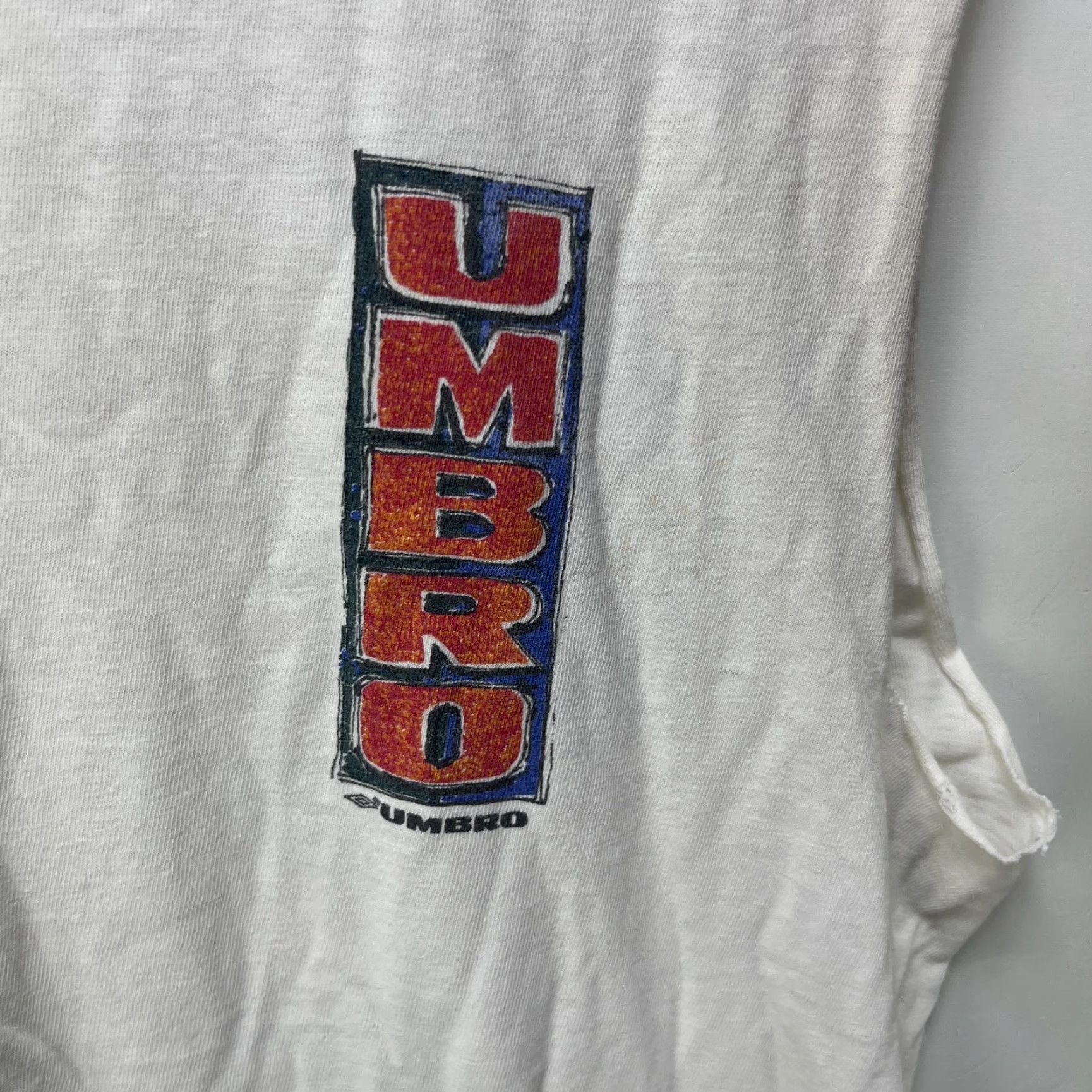Umbro VINTAGE Umbro Shirt Men Ombro Sleeveless White Cotton 90s Large T-Shirt Sleeveless Crew Neck Regular Fit Size US L / EU 52-54 / 3 - 6 Thumbnail
