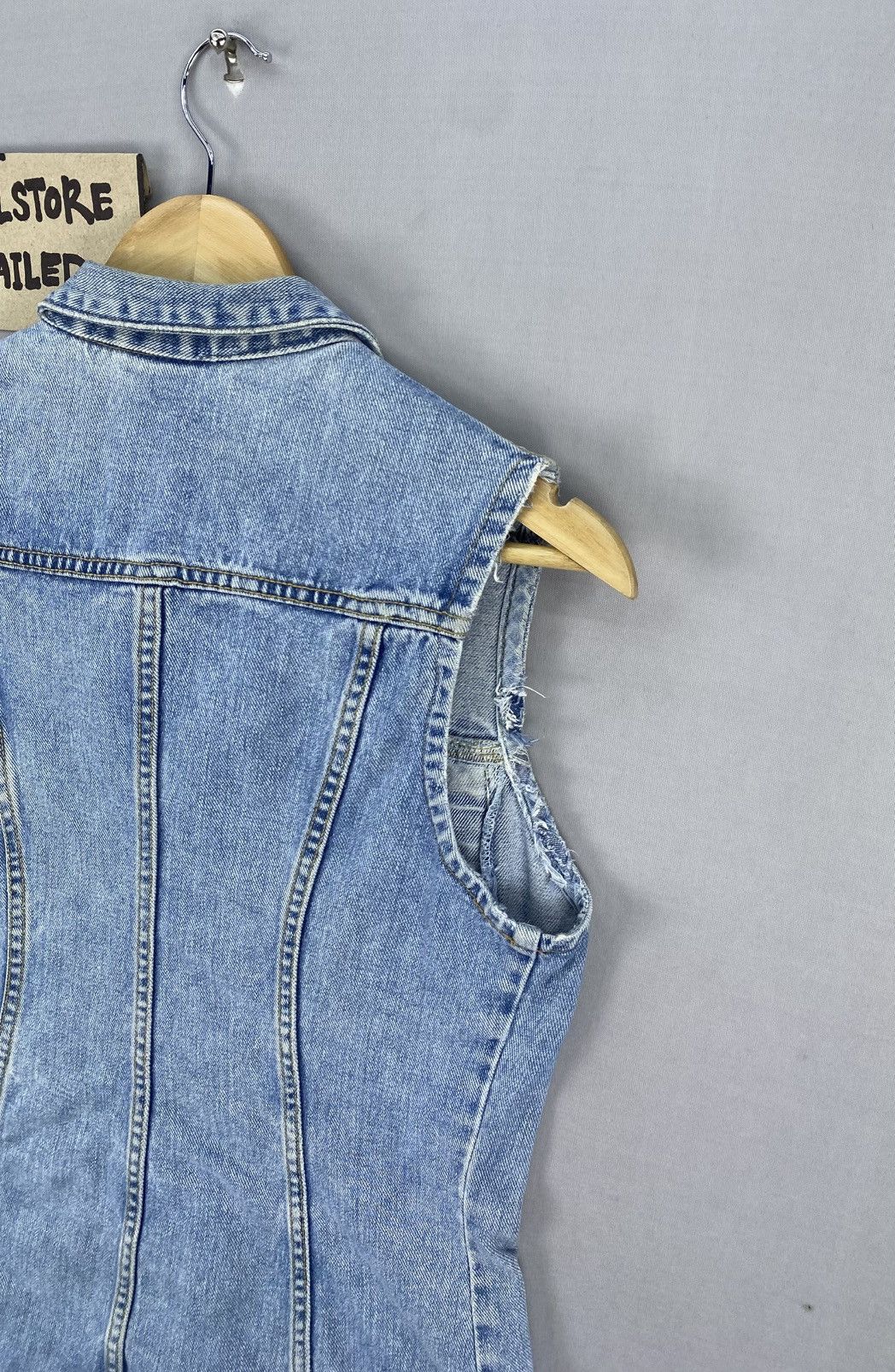 Vintage Vintage 80’s Denim Jacket sleeveless By Contempo Casual Size XS / US 0-2 / IT 36-38 - 5 Thumbnail