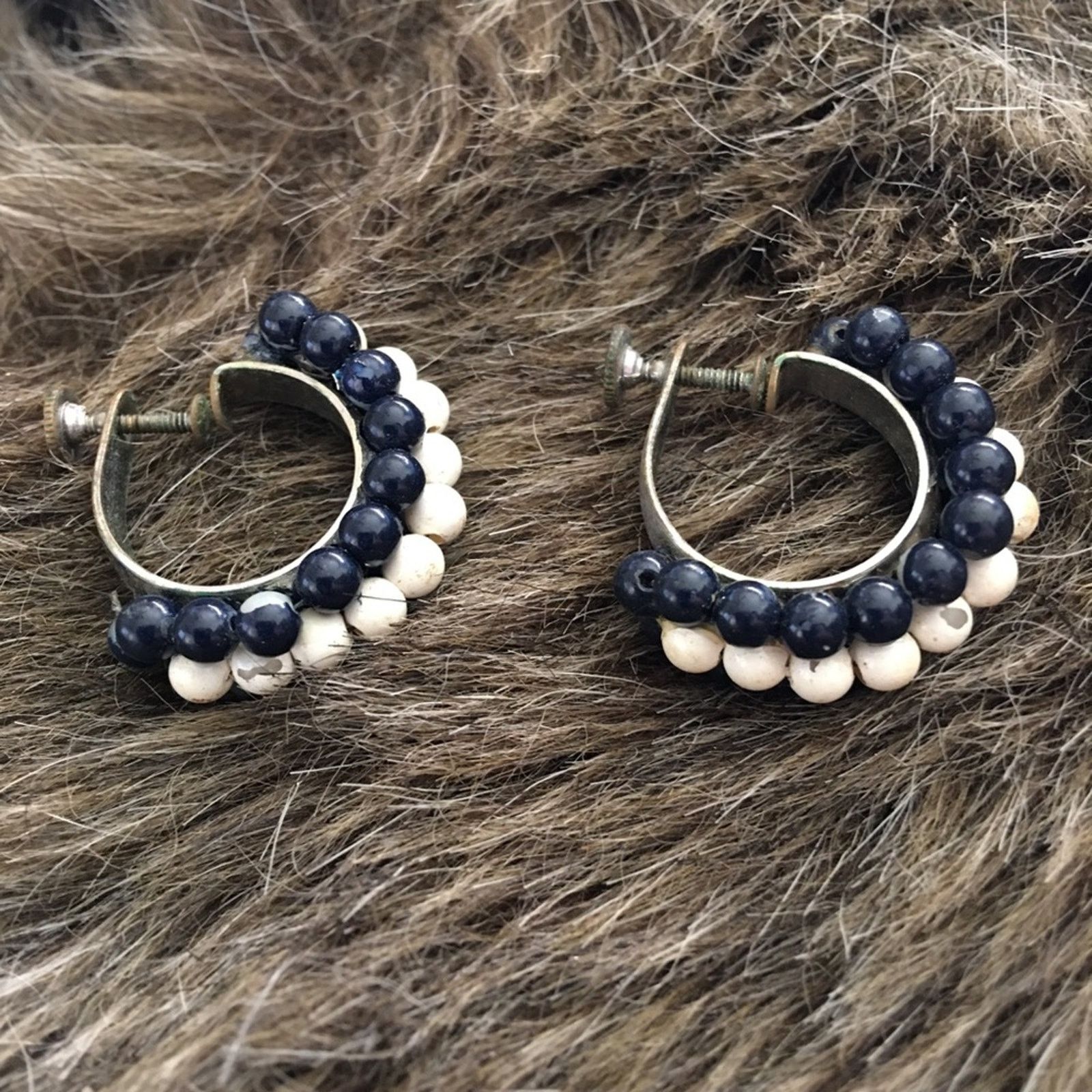 Vintage Vintage 50s bead hoop screw back clip earrings Size ONE SIZE - 2 Thumbnail