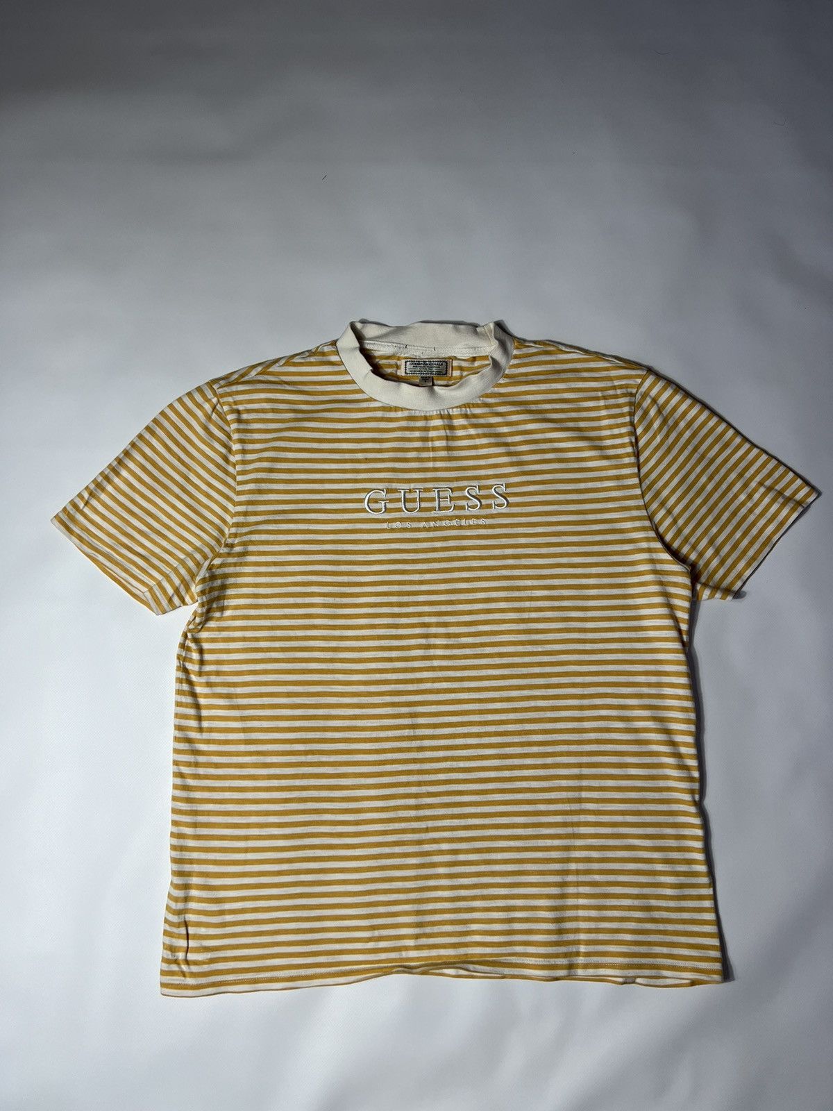 Guess VINTAGE🤑 Guess vintage big logo t-shirt Size US S / EU 44-46 / 1 - 1 Thumbnail