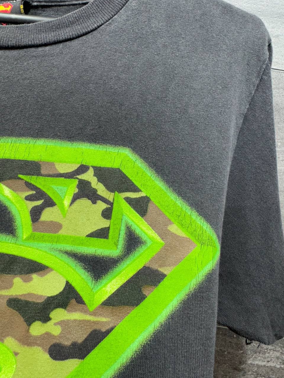 DC Comics × Vintage Vintage DC Comics Shirt Superman 1998 Size US L / EU 52-54 / 3 - 8 Thumbnail