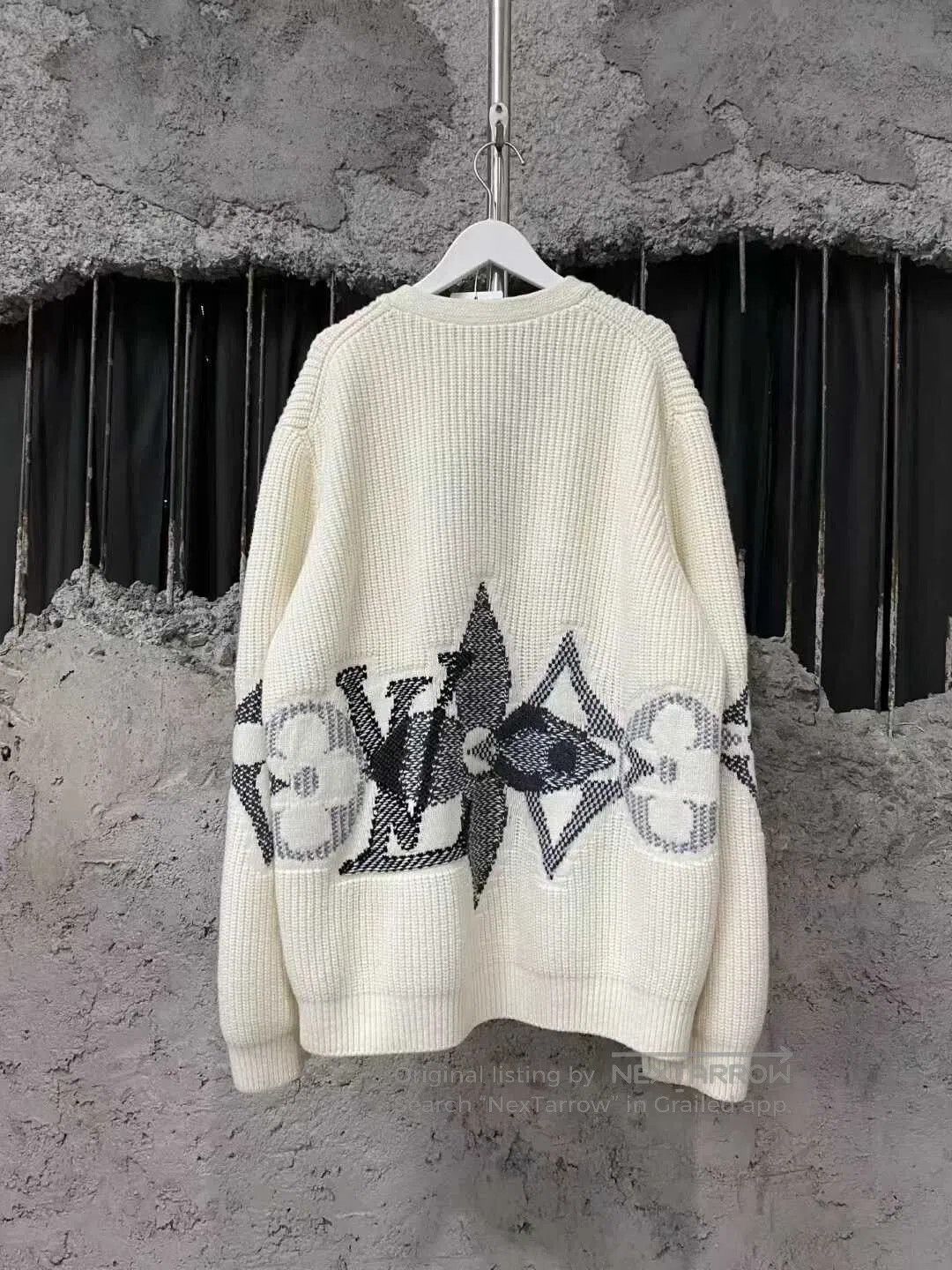 Louis Vuitton Louis Vuitton Floral Knit Cardigan in White. Size L / US 10 / IT 46 - 2 Thumbnail