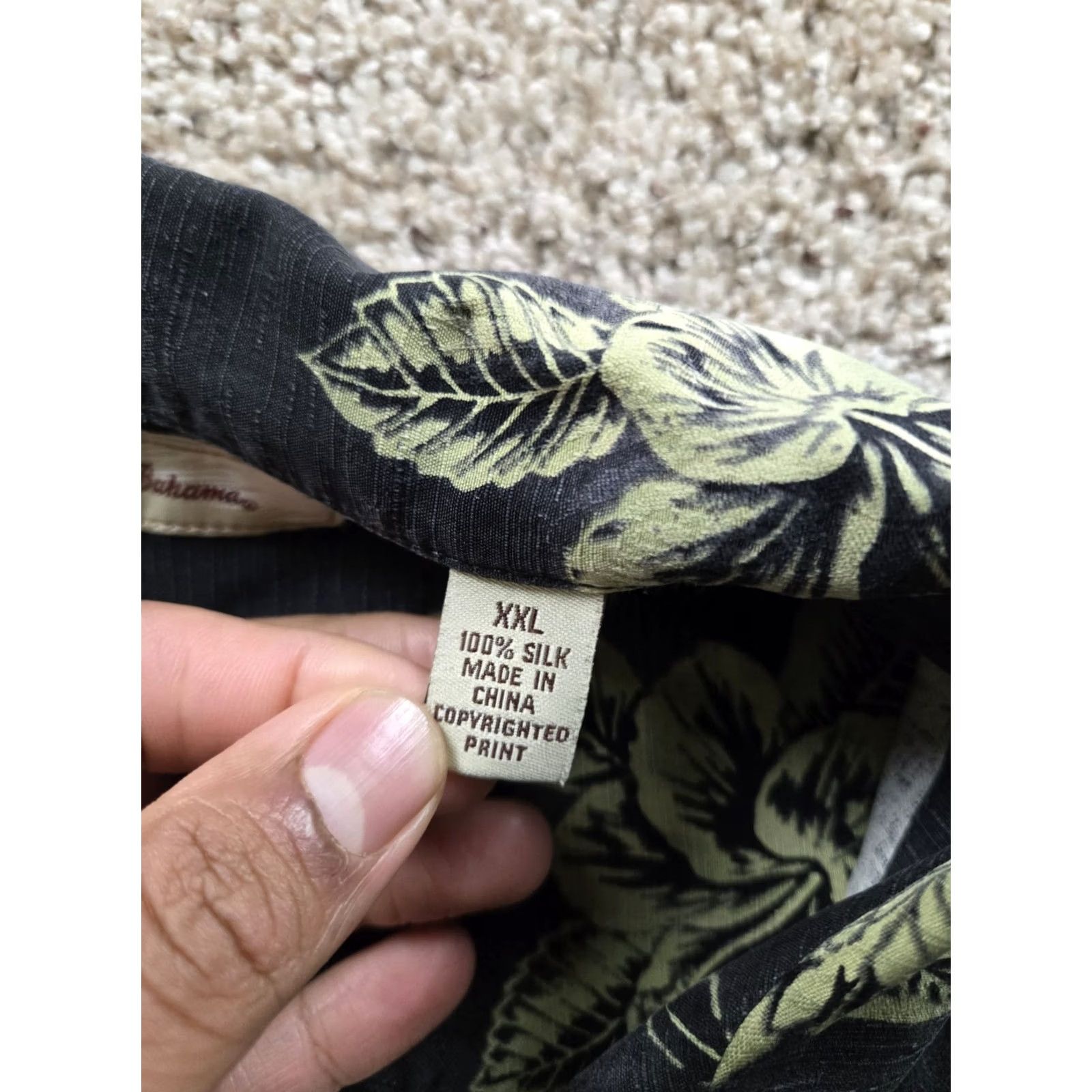 Tommy Bahama Tommy Bahama Shirt Mens 2XL Black Floral Hibiscus Button Up Camp Casual Size US XXL / EU 58 / 5 - 5 Thumbnail