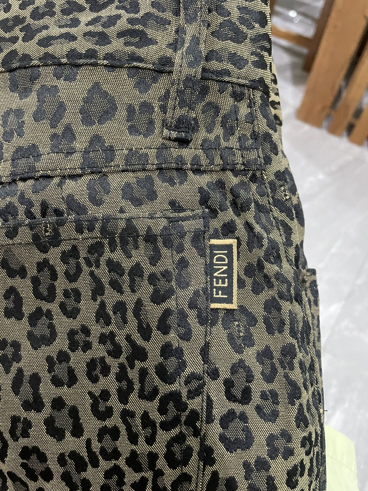 Fendi Vintage Fendi Leopard pants (authentic) Size 28" / US 6 / IT 42 - 6 Thumbnail