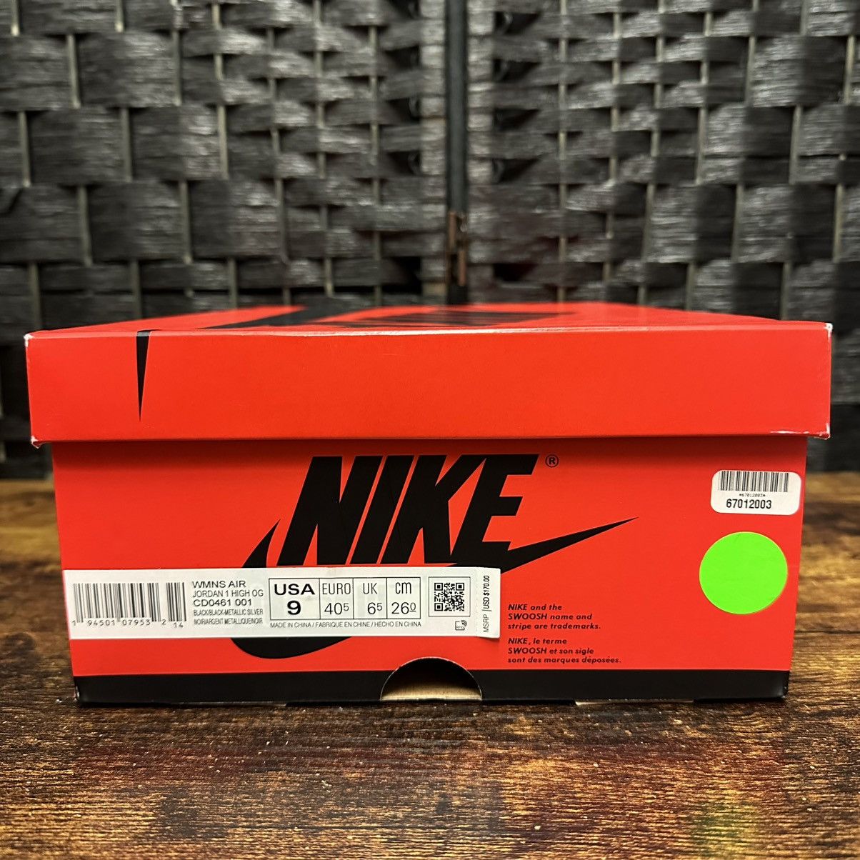 Jordan Brand × Nike Size 9W (7.5M) - Jordan 1 High OG Metallic Silver CD0461-001 Size US 9 / IT 39 - 7 Thumbnail