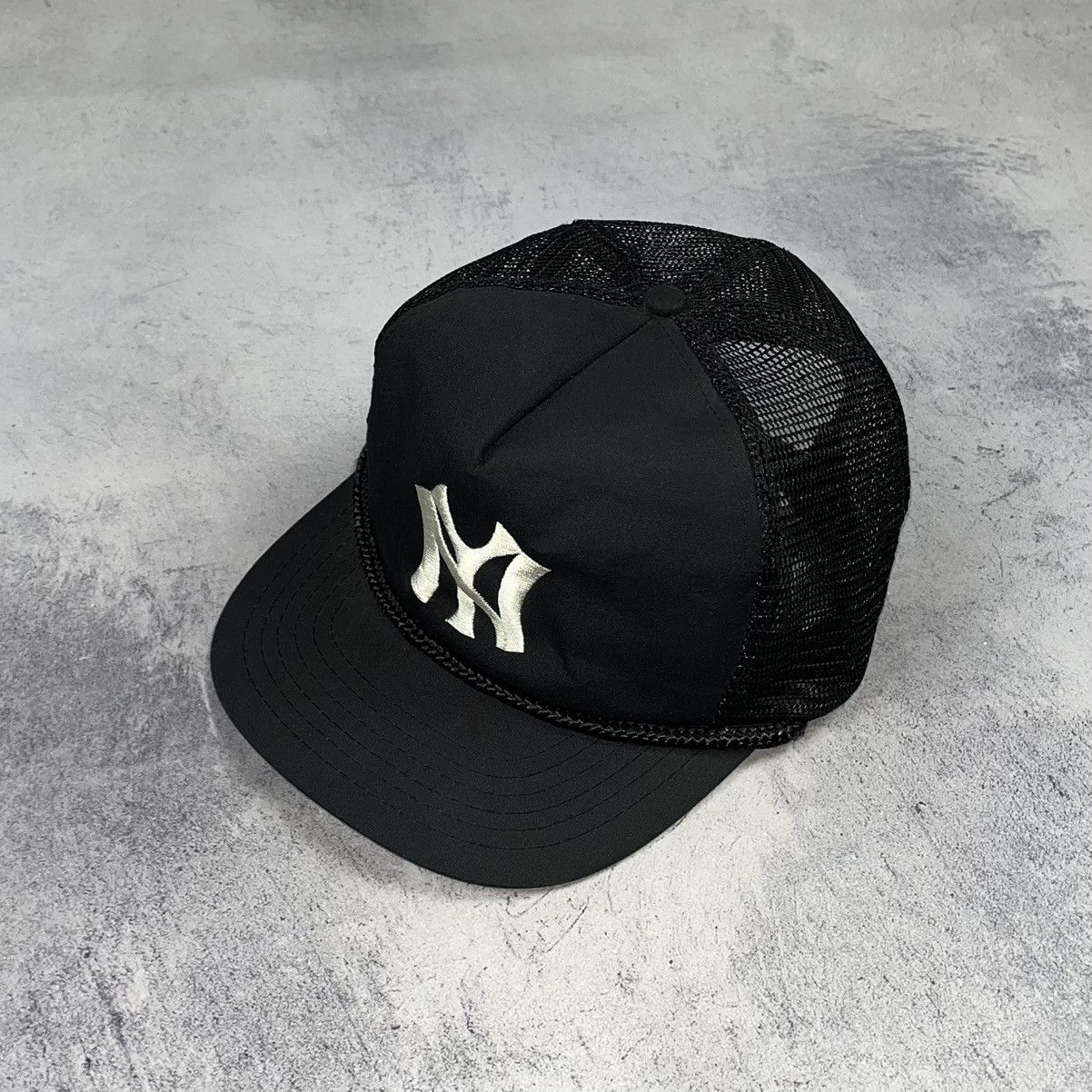 New York Yankees × Vintage Vintage MLB New York Yankees rare trucker hat 90’s Size ONE SIZE - 1 Thumbnail