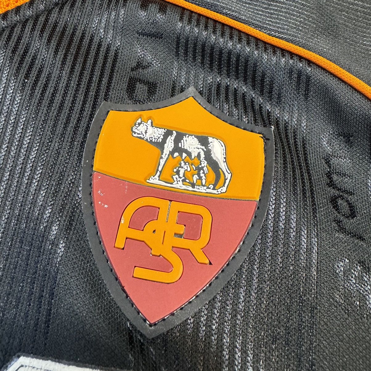 Diadora Roma 99/00 third away shirt #8 Nakata Size US S / EU 44-46 / 1 - 10 Thumbnail