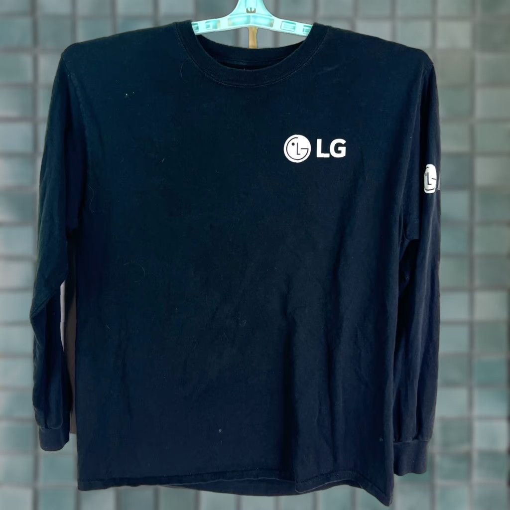Vintage LG V60 Dual Screen Promo T-Shirt Adult L Black Long Sleeve Crew Neck Graphic Print LG Logo Men Shirt Size US L / EU 52-54 / 3 - 1 Thumbnail