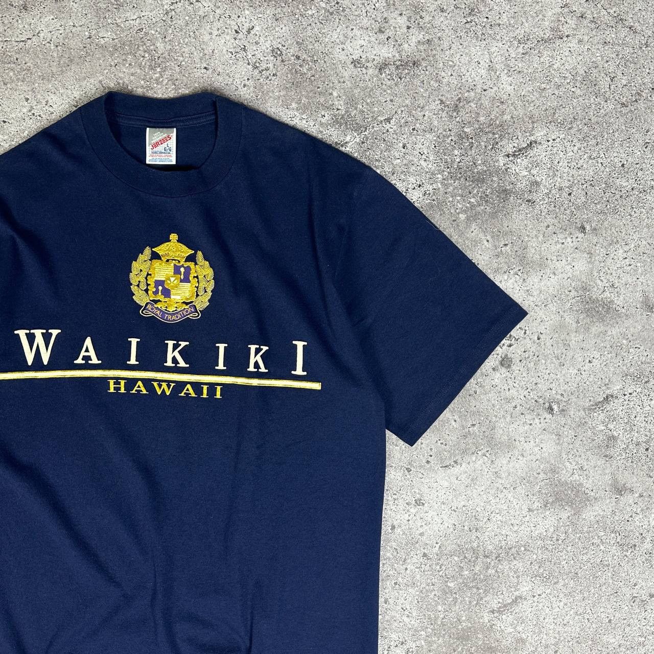 Vintage Vintage 90s Waikiki Hawaii Jerzees tee single stitch y2k og Size US XL / EU 56 / 4 - 2 Thumbnail