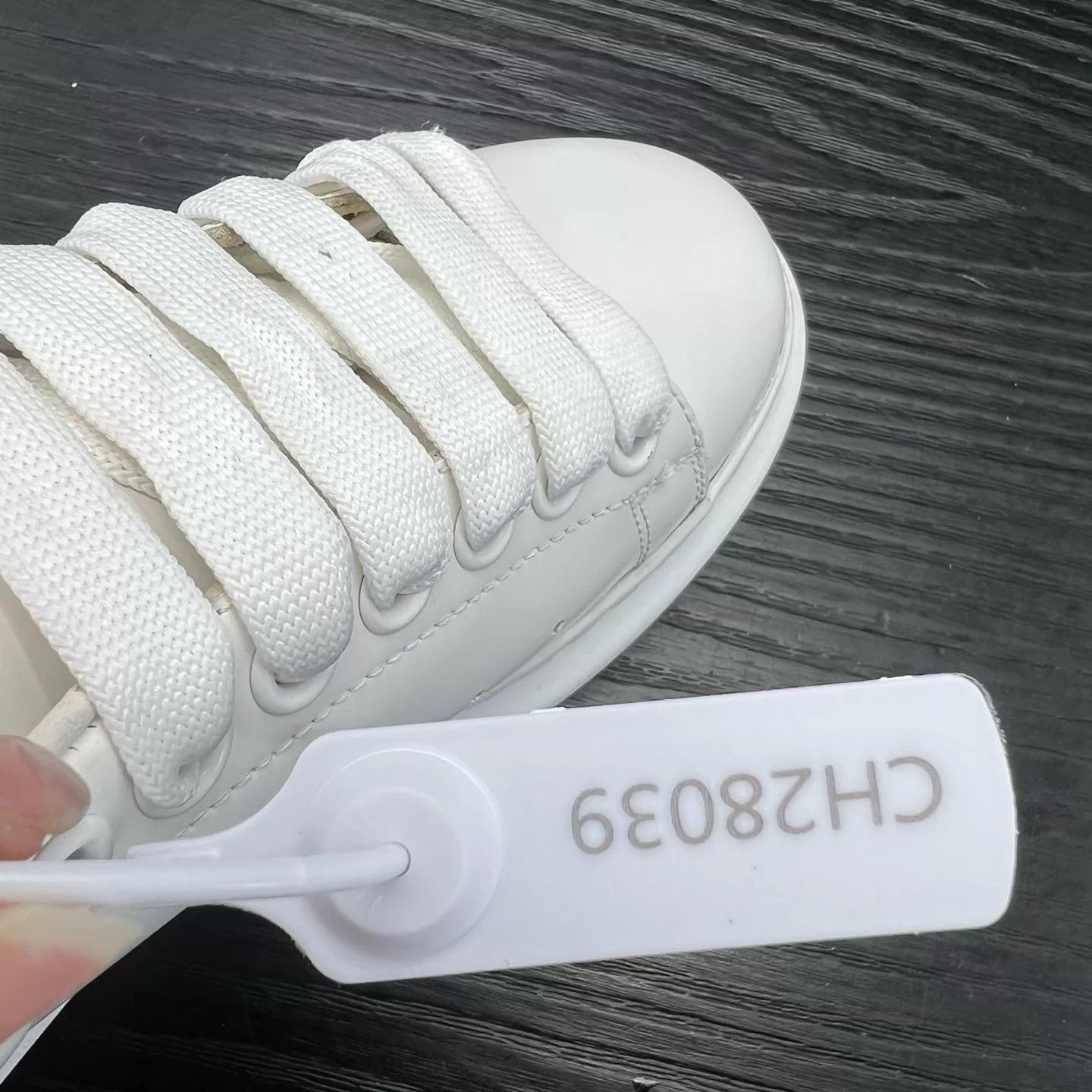 Alexander McQueen McQueen Croc-Embossed White & Pink 36 Size US 5.5 / IT 35.5 - 9 Thumbnail