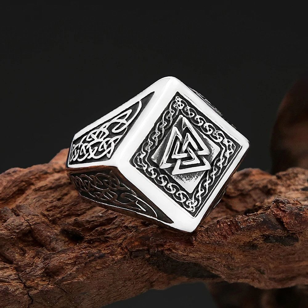 Jewelry Vikings Trinity Ring Size ONE SIZE - 6 Thumbnail