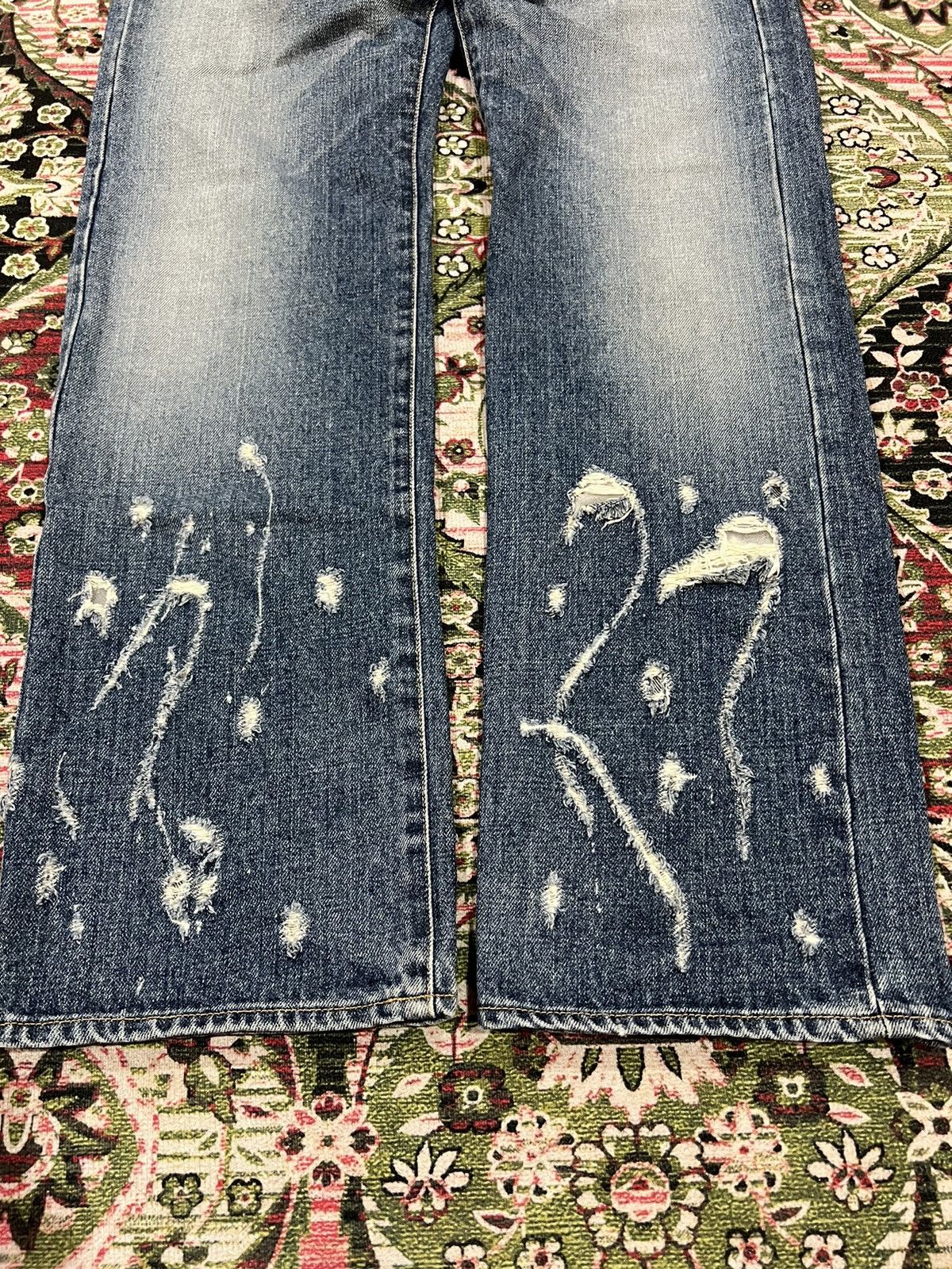 Japanese Brand × Takeo Kikuchi VTG TAKEO KIKUCHI DISTRESSED JEANS VERY RARE Size US 32 / EU 48 - 3 Thumbnail