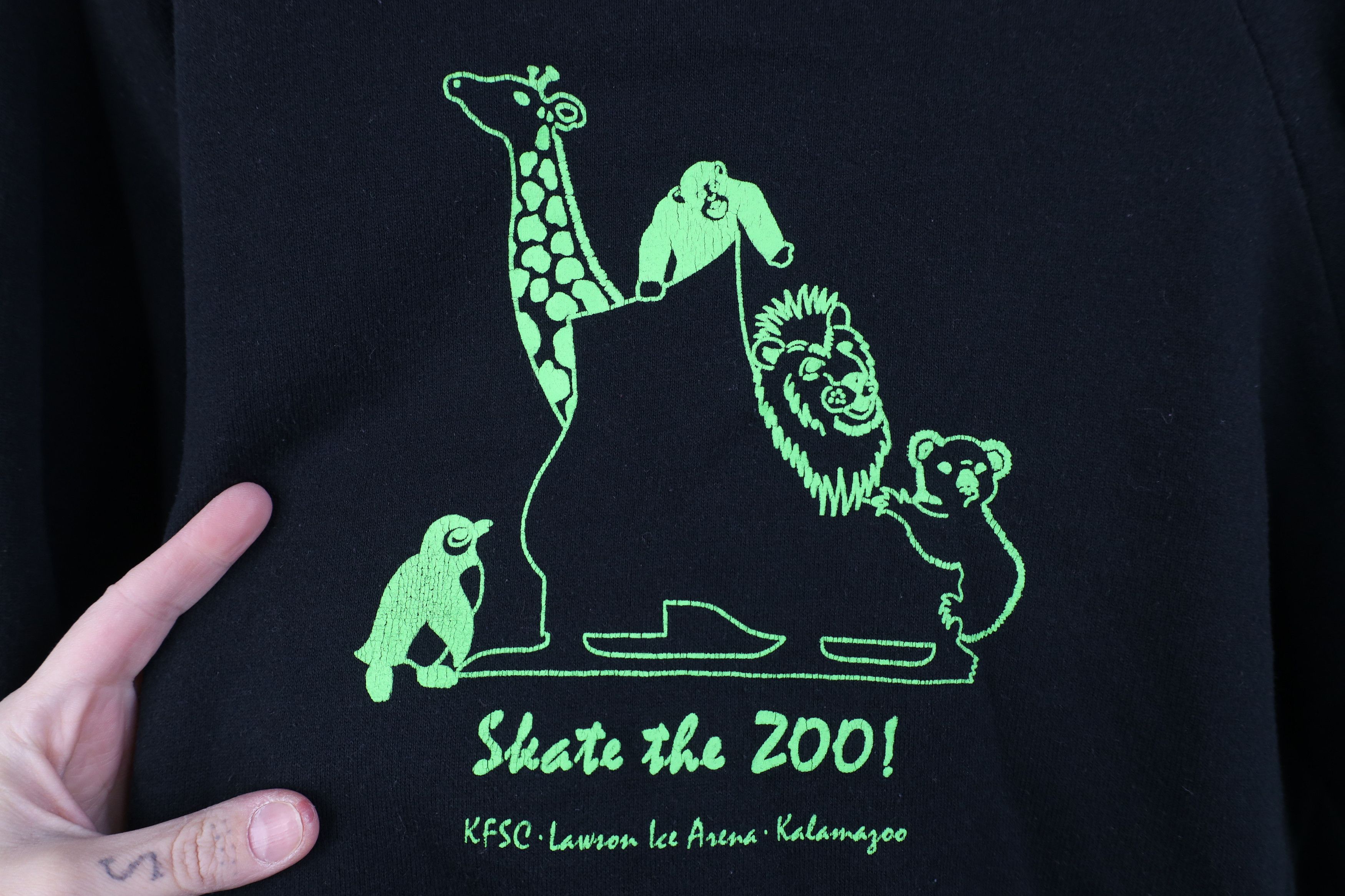 Vintage Vintage 90s Skating Kalamazoo Zoo Sweatshirt Black USA Size L / US 10 / IT 46 - 4 Thumbnail