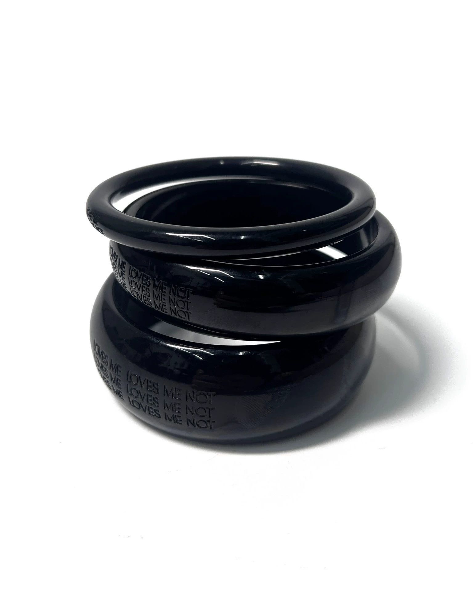 Dior Black Stackable Bracelets with 'Loves Me Not' Engraving Size ONE SIZE - 1 Thumbnail