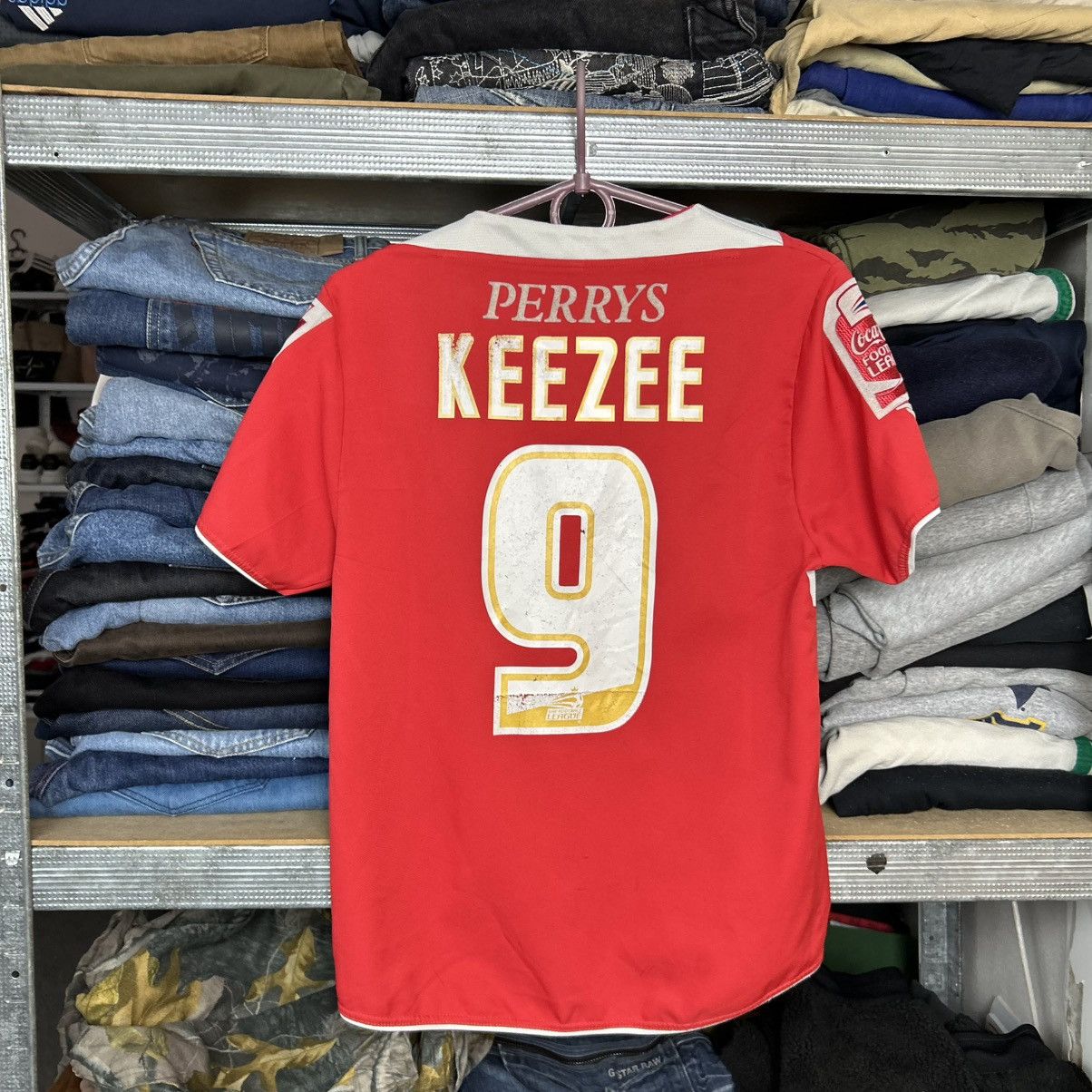Vintage Vintage Jako FC Barnsley 9 Keezee soccer jersey Size US XS / EU 42 / 0 - 11 Thumbnail