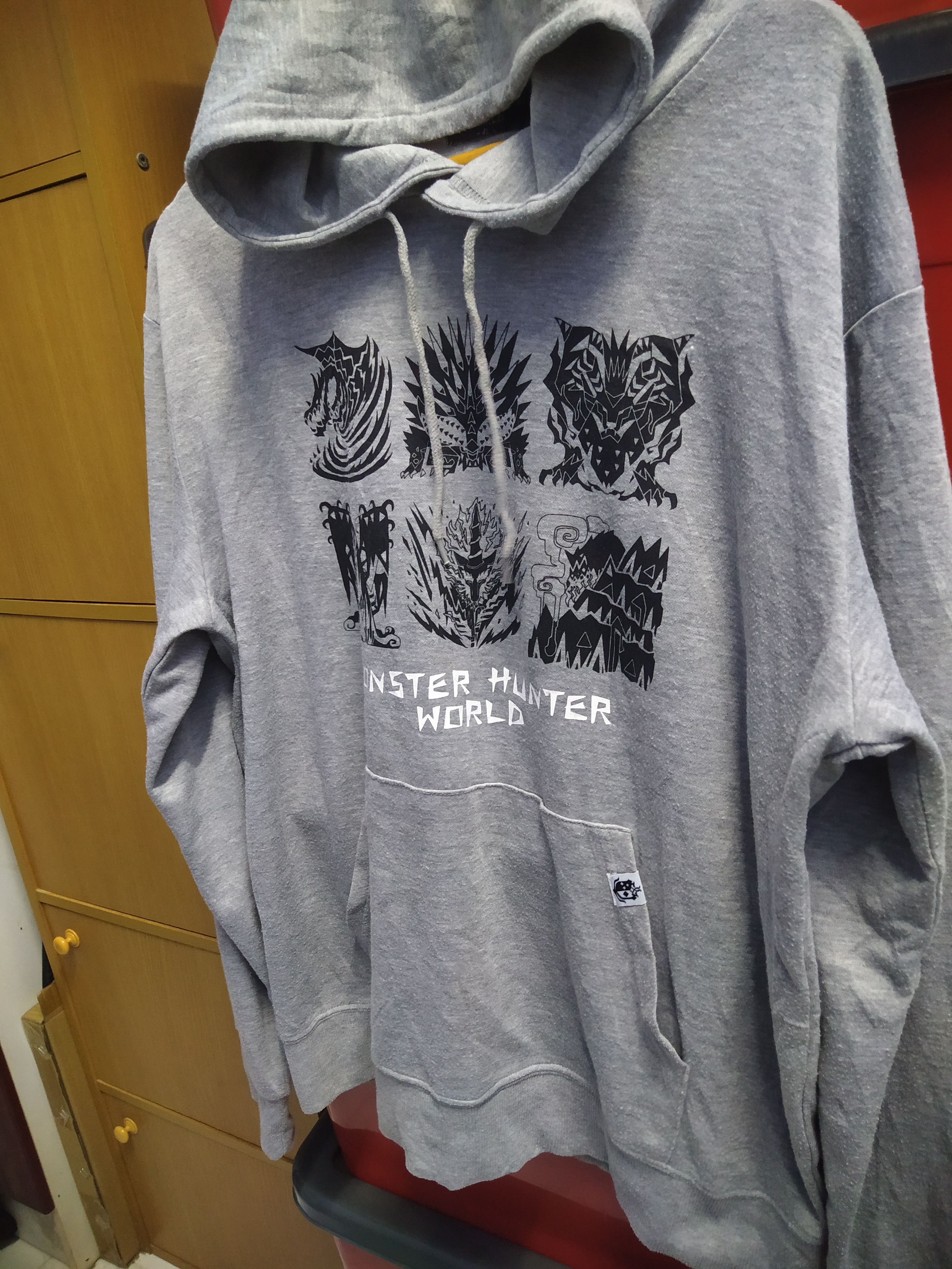 Anime Monster Hunter World Hoodie vintage Size US XL / EU 56 / 4 - 3 Thumbnail