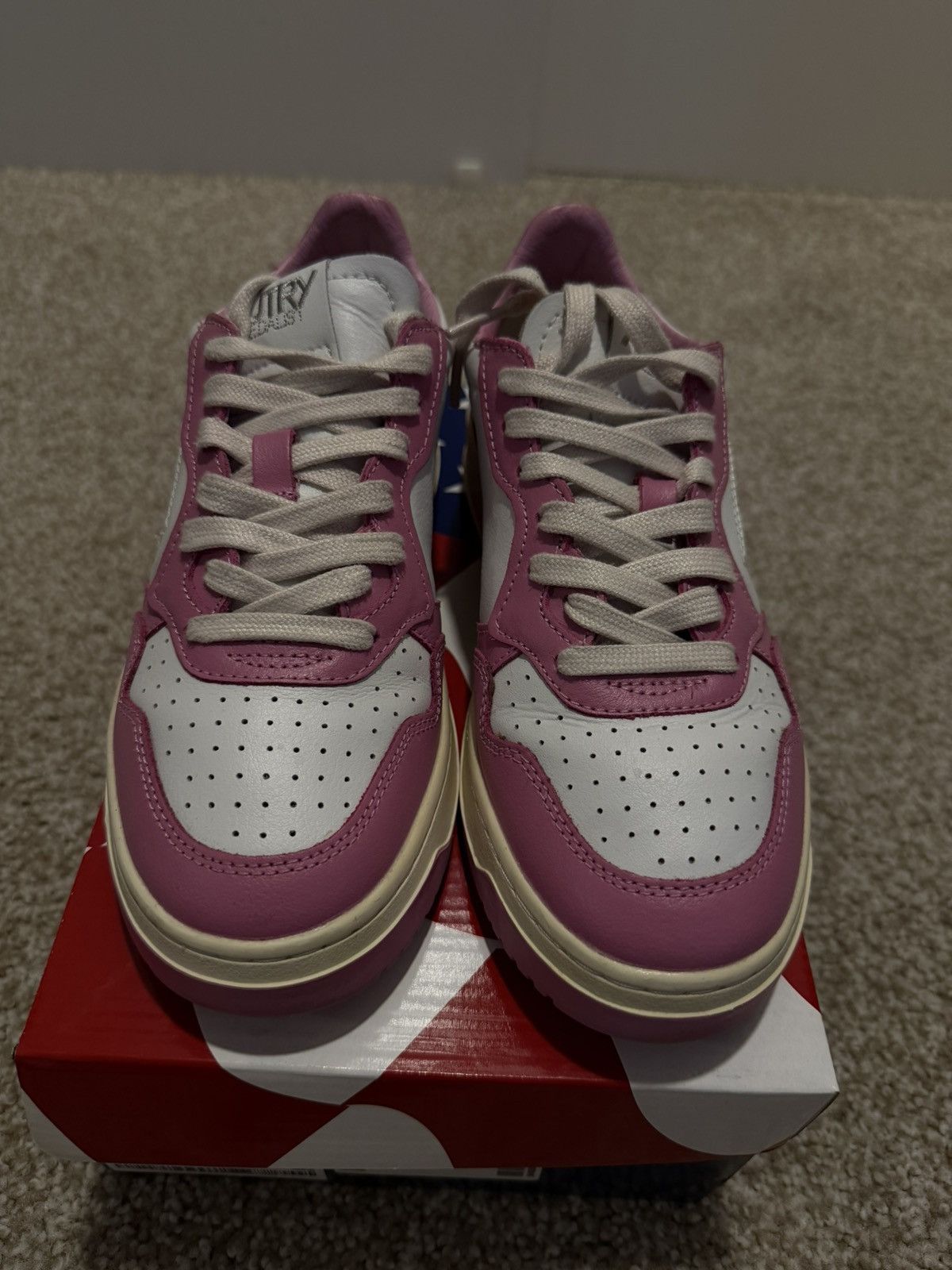 AUTRY AUTRY Pink Medalist Leather Sneakers Size 39 Size US 6.5 / EU 39-40 - 4 Thumbnail
